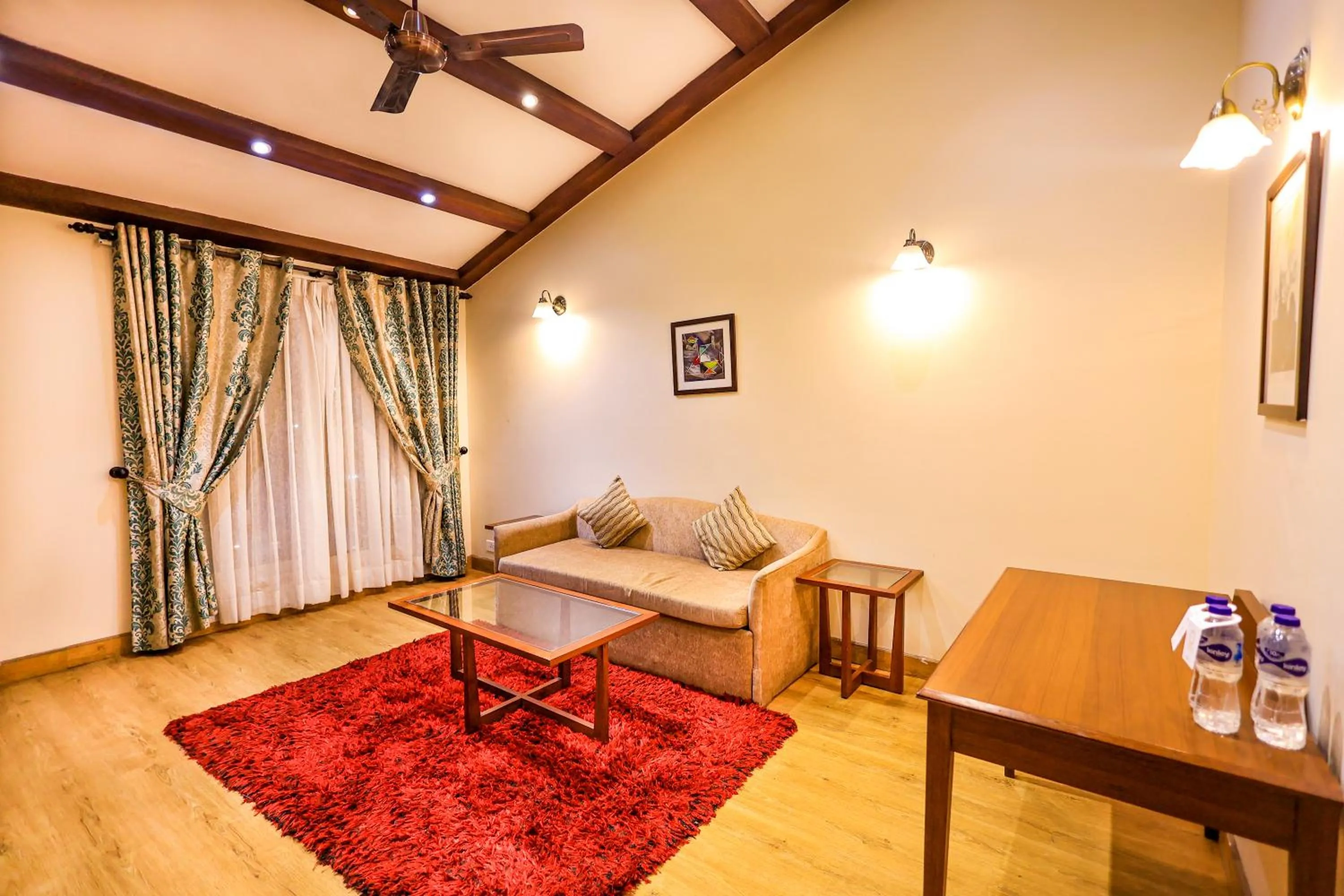 Living room in Foxoso Misty Oaks - Hotel & Resort