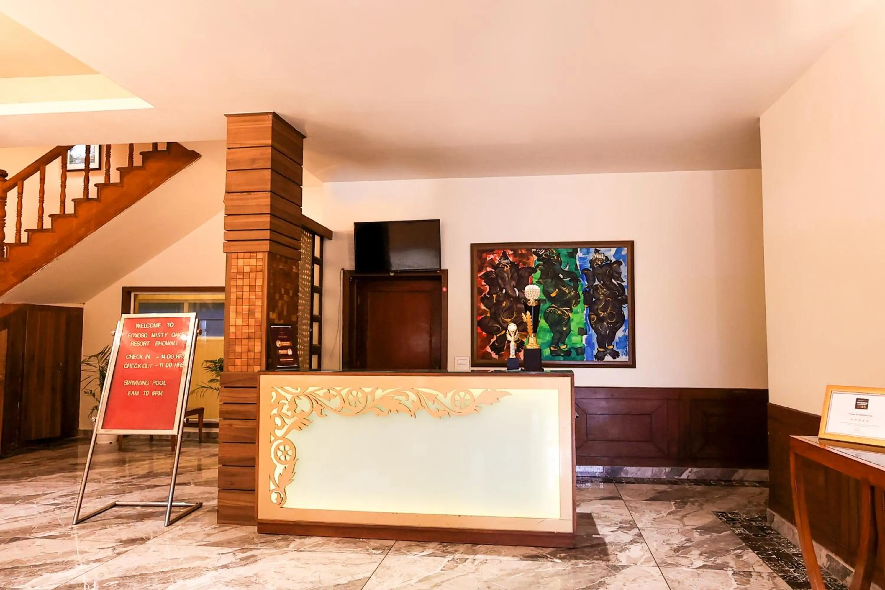 Photo of the whole room in Foxoso Misty Oaks - Hotel & Resort