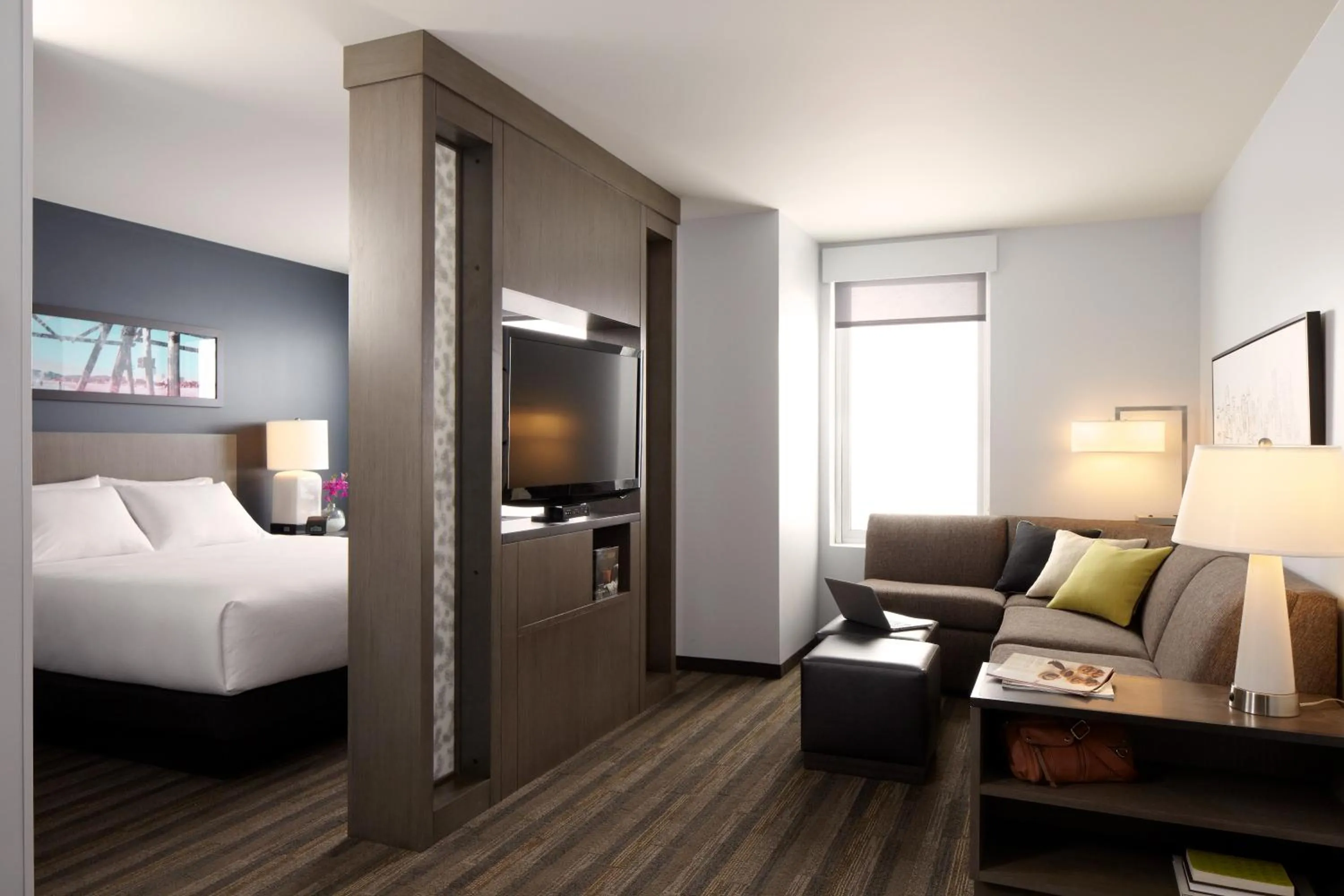 Bedroom, Bed in Hyatt House Schenectady / Mohawk Harbor