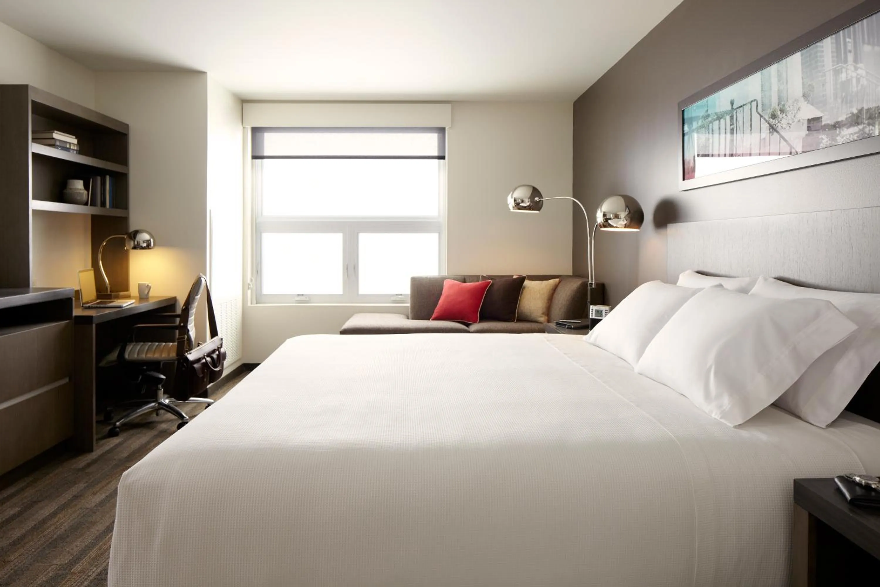 Bedroom, Bed in Hyatt House Schenectady / Mohawk Harbor