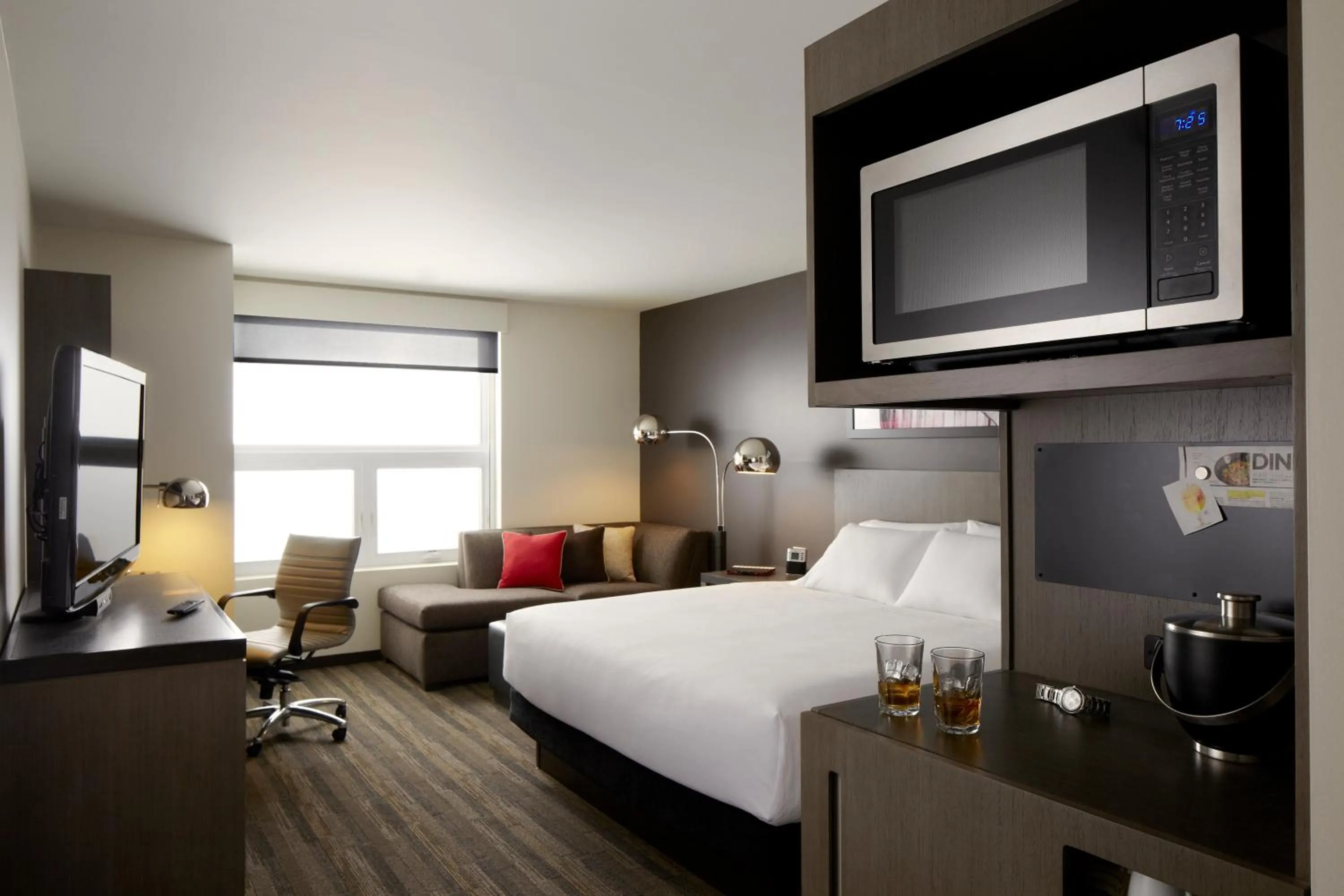 Bedroom, Bed in Hyatt House Schenectady / Mohawk Harbor