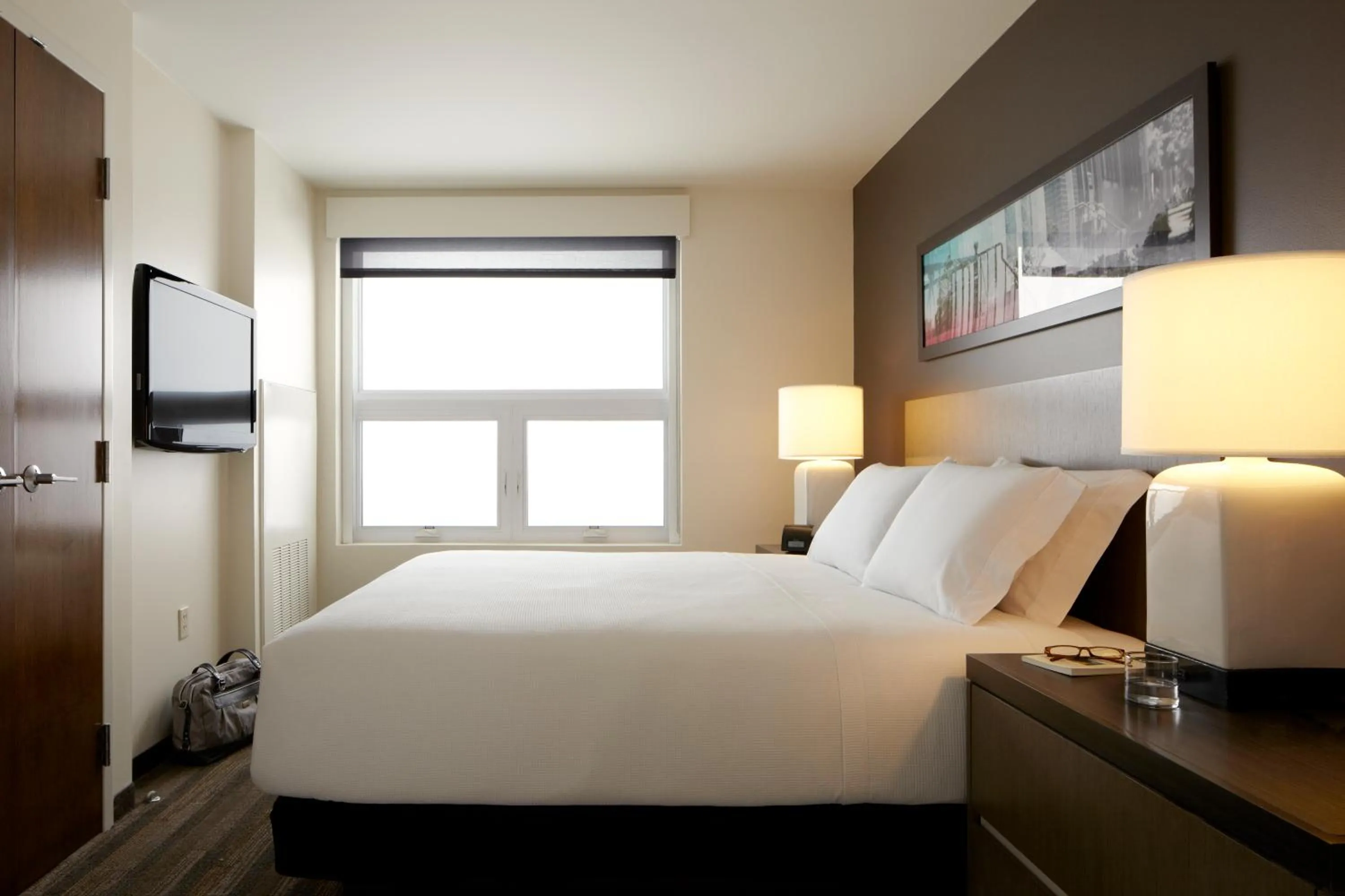 Bedroom, Bed in Hyatt House Schenectady / Mohawk Harbor