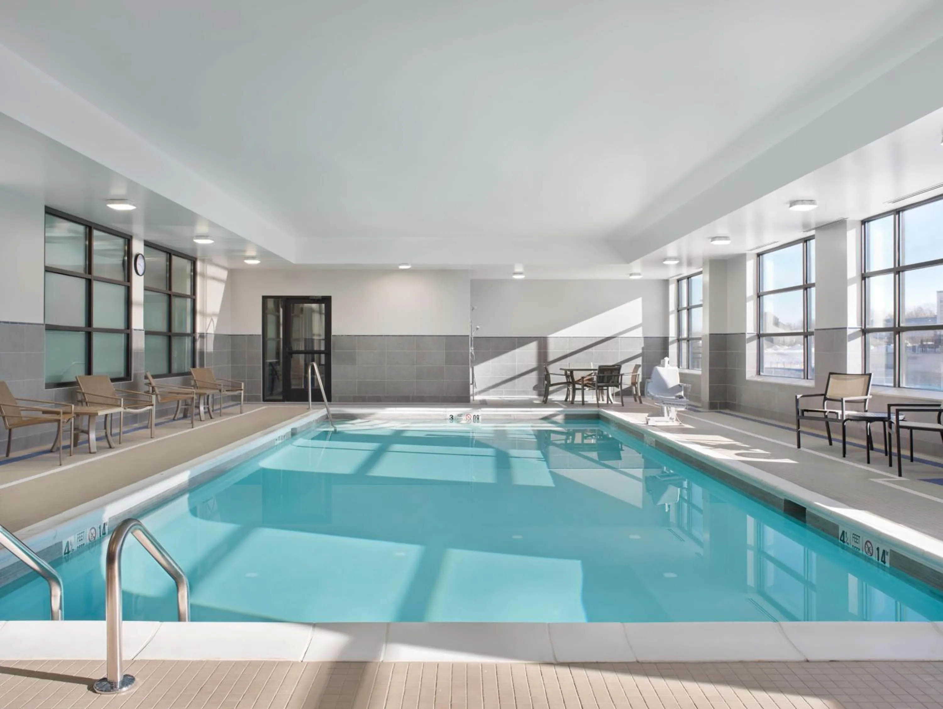 Swimming pool in Hyatt House Schenectady / Mohawk Harbor