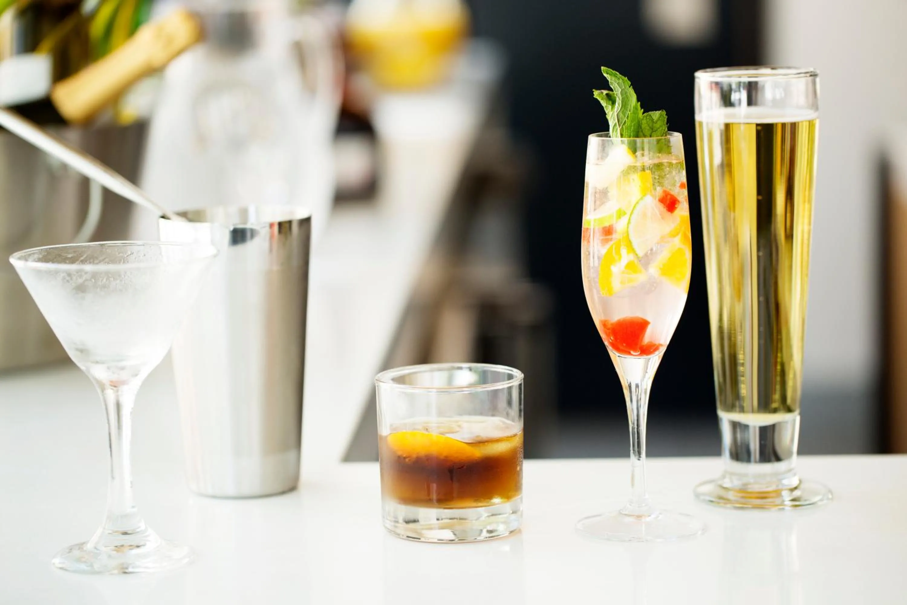 Lounge or bar in Hyatt House Schenectady / Mohawk Harbor