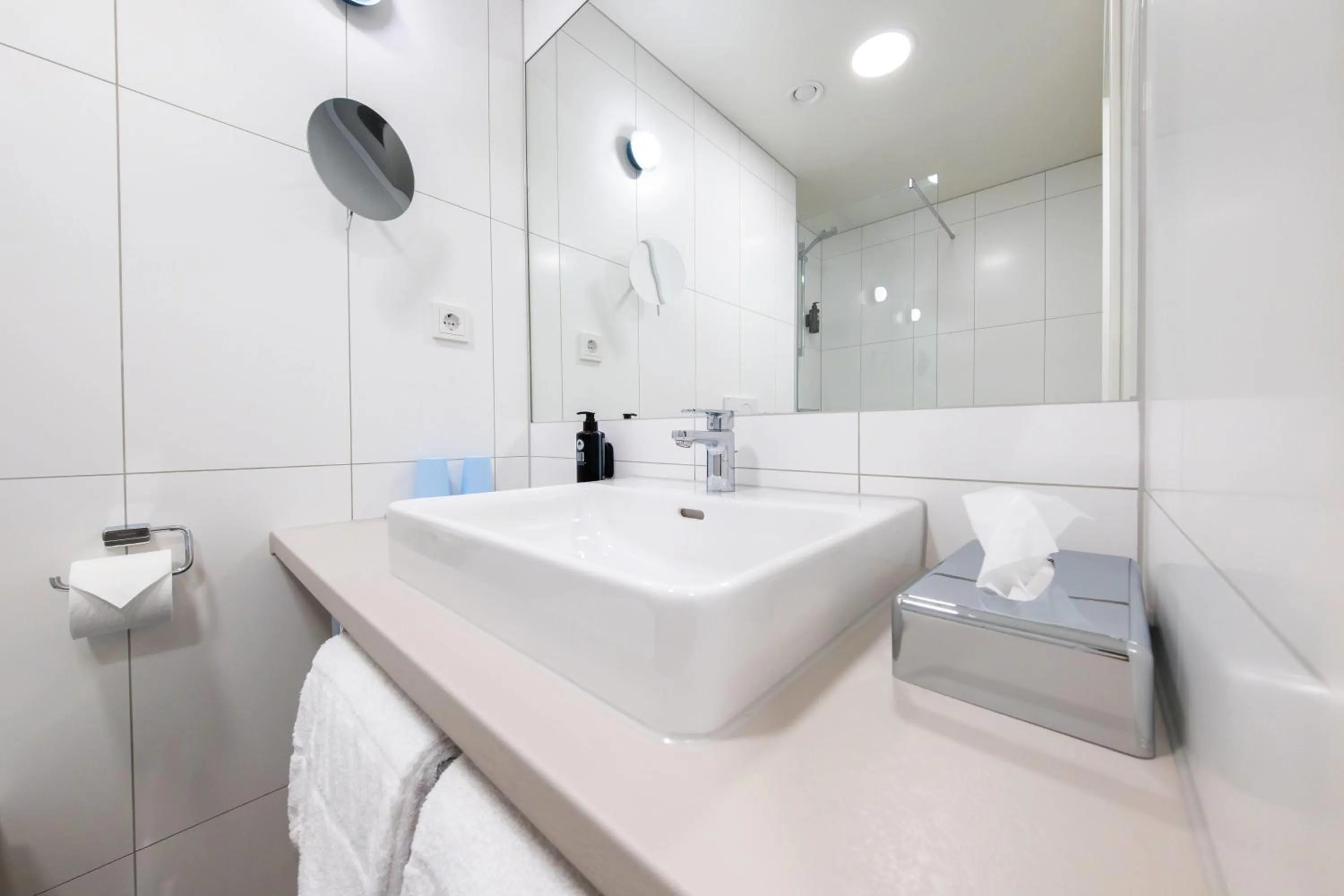 Bathroom in Vienna House Easy by Wyndham Vienna Airport