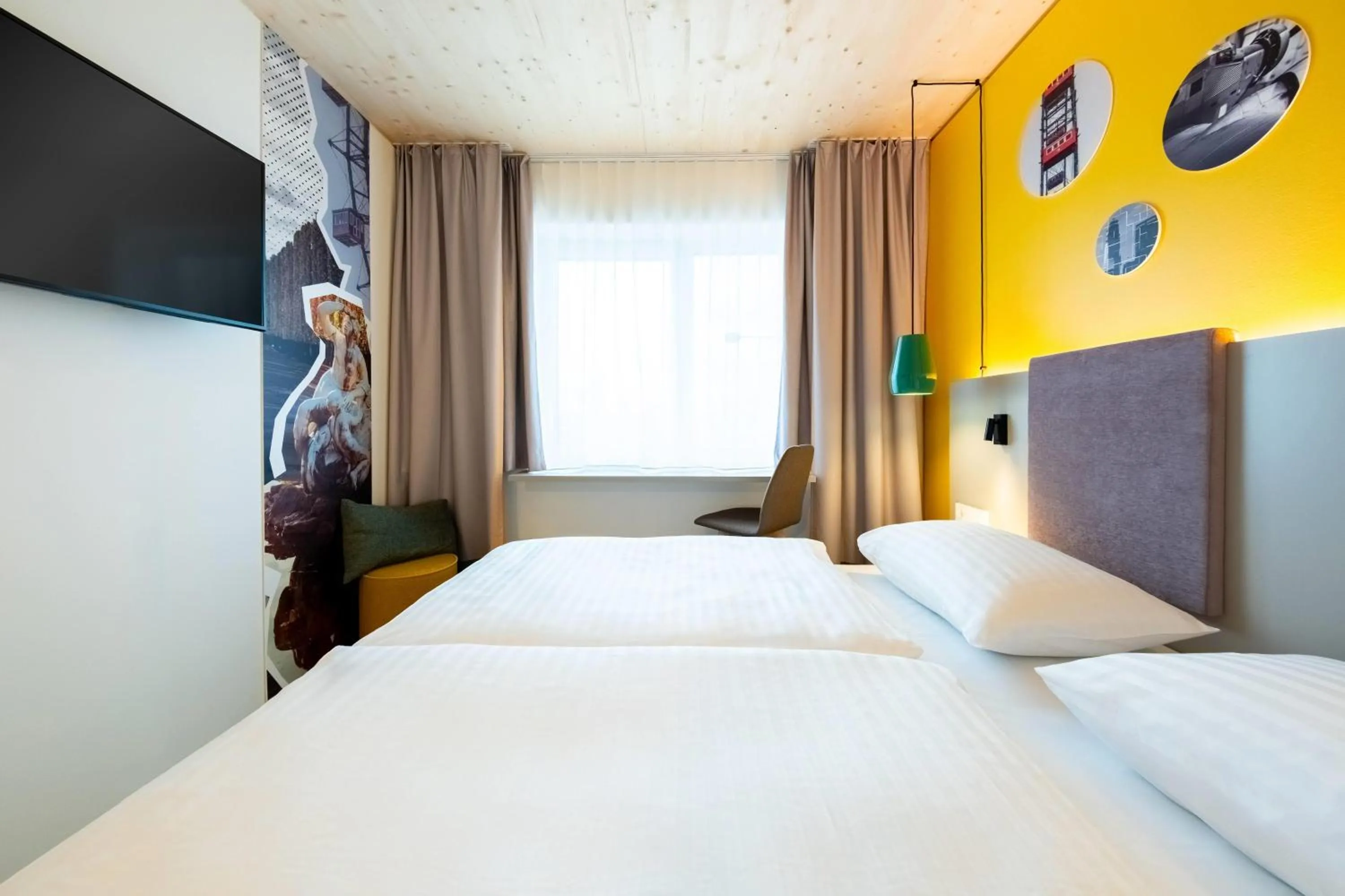 Photo of the whole room, Bed in Vienna House Easy by Wyndham Vienna Airport