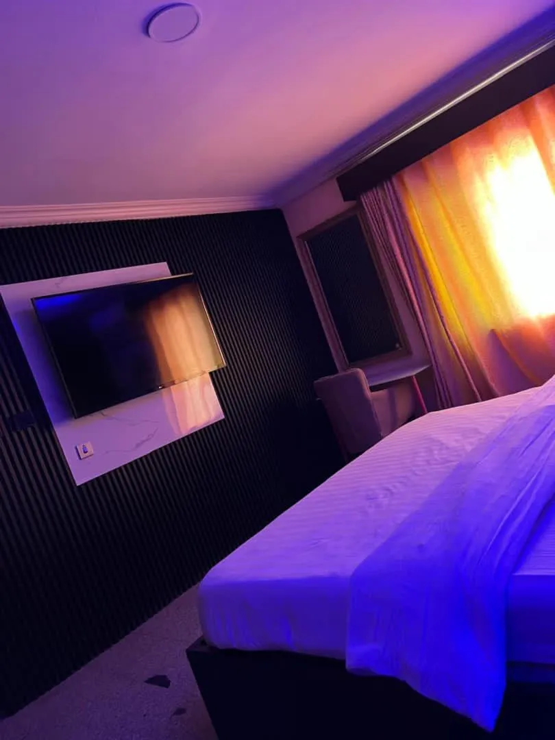 Bed in Hotel Paris Suites