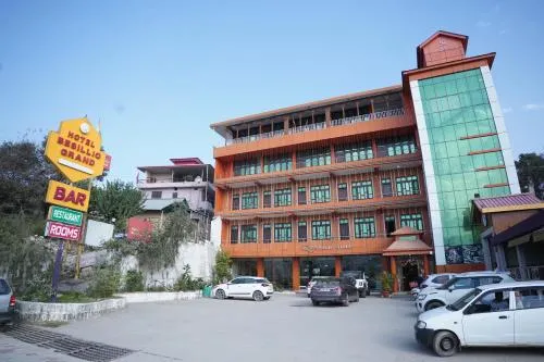 Besillio Grand- A Hotel With Bar & Restaurant