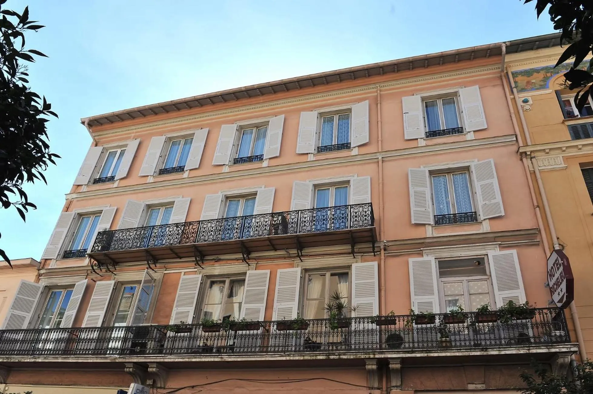 Hotel Louvia