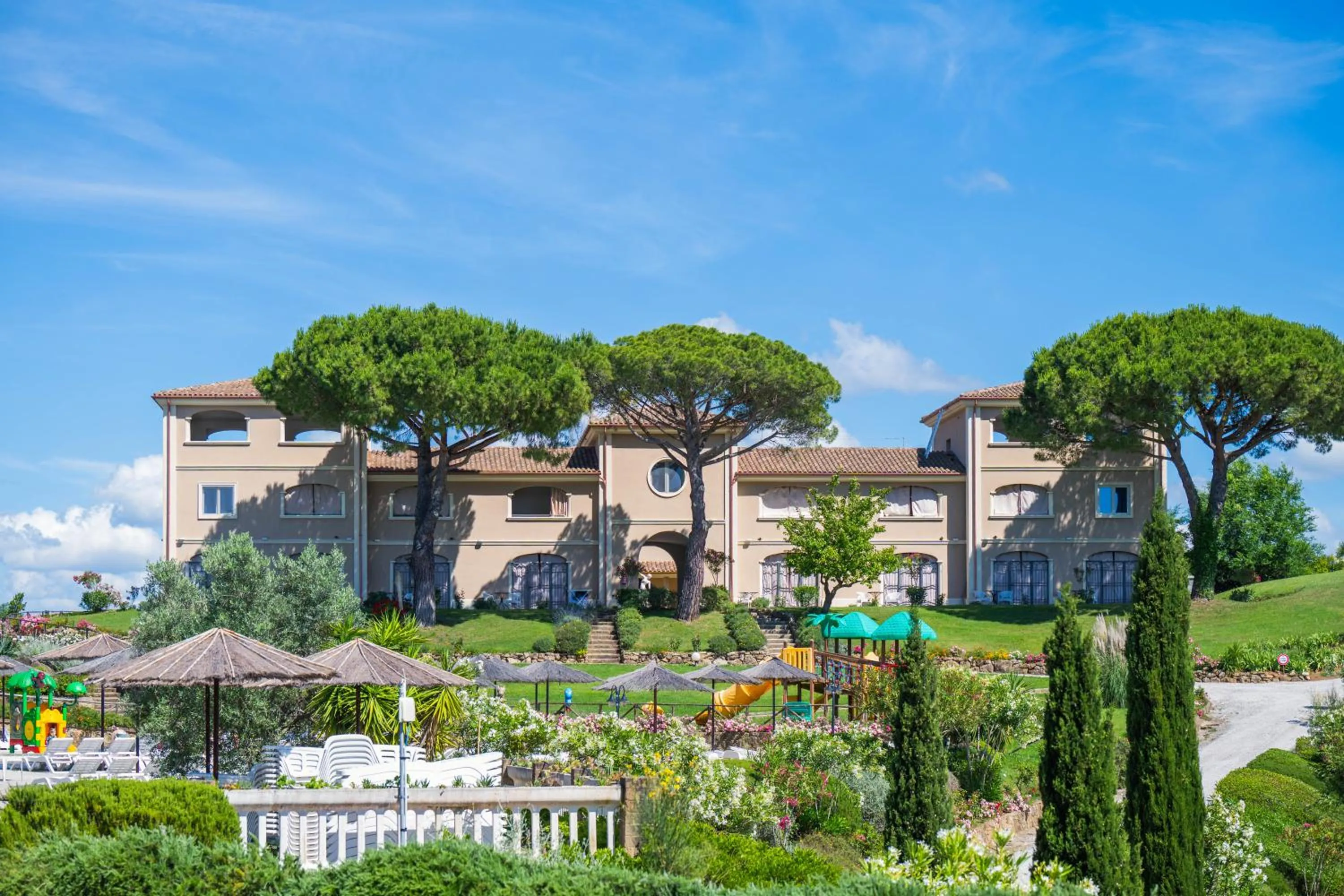 Property building in Borgo Felciaione