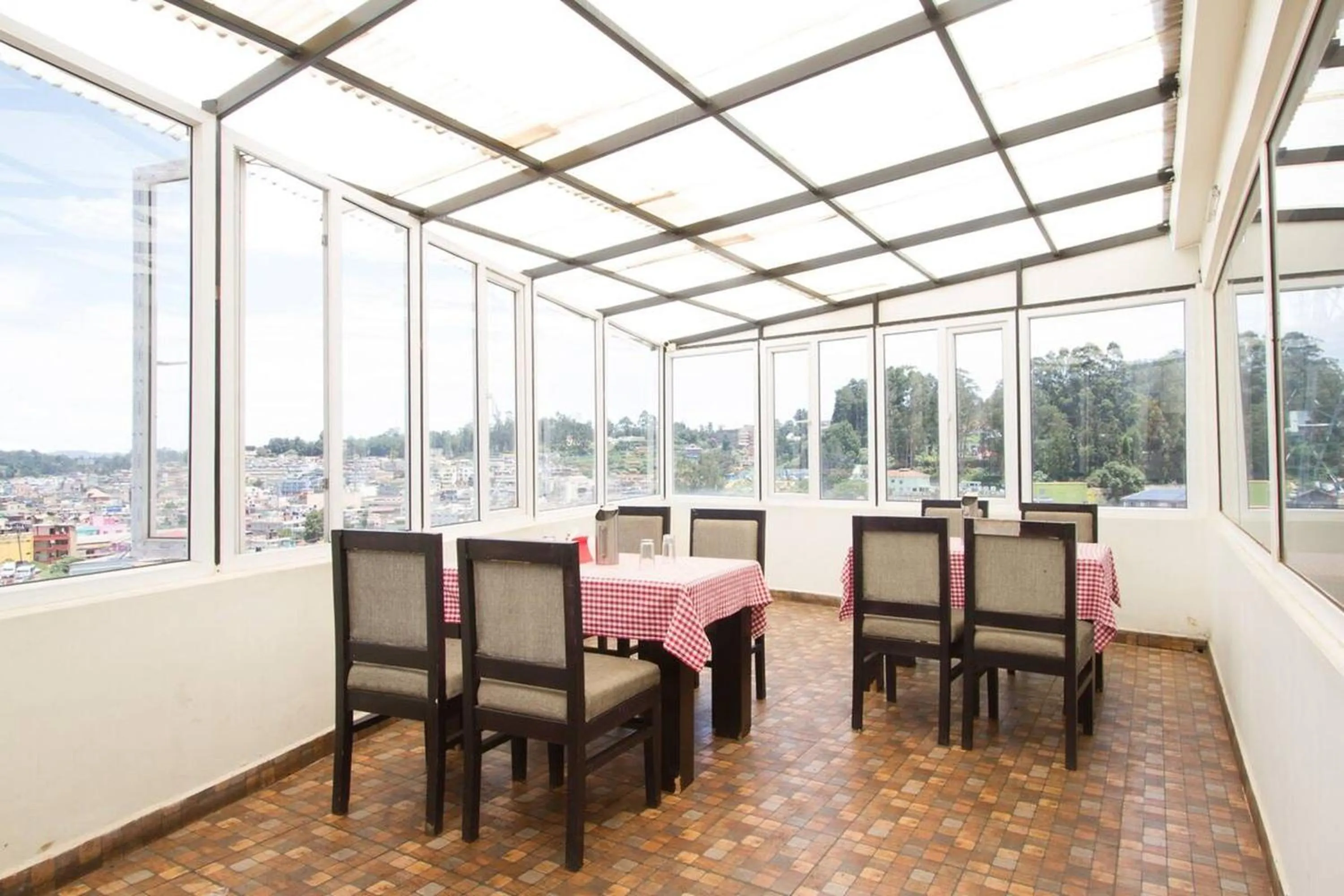 Restaurant/places to eat in FabHotel Sholas Residency I - Nr Government Rose Garden