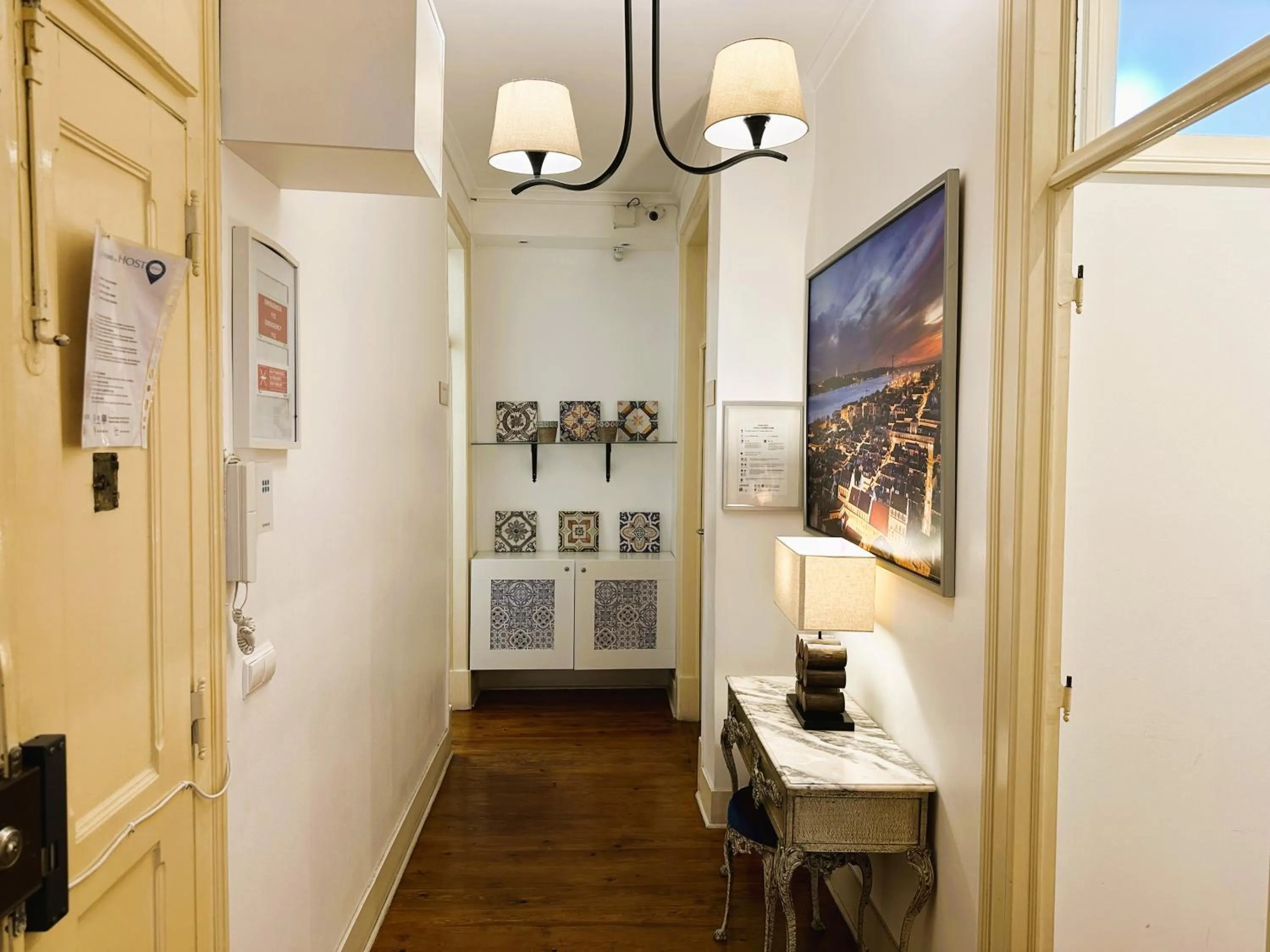 Decorative detail in Estrela Charming Rooms by HOST-POINT