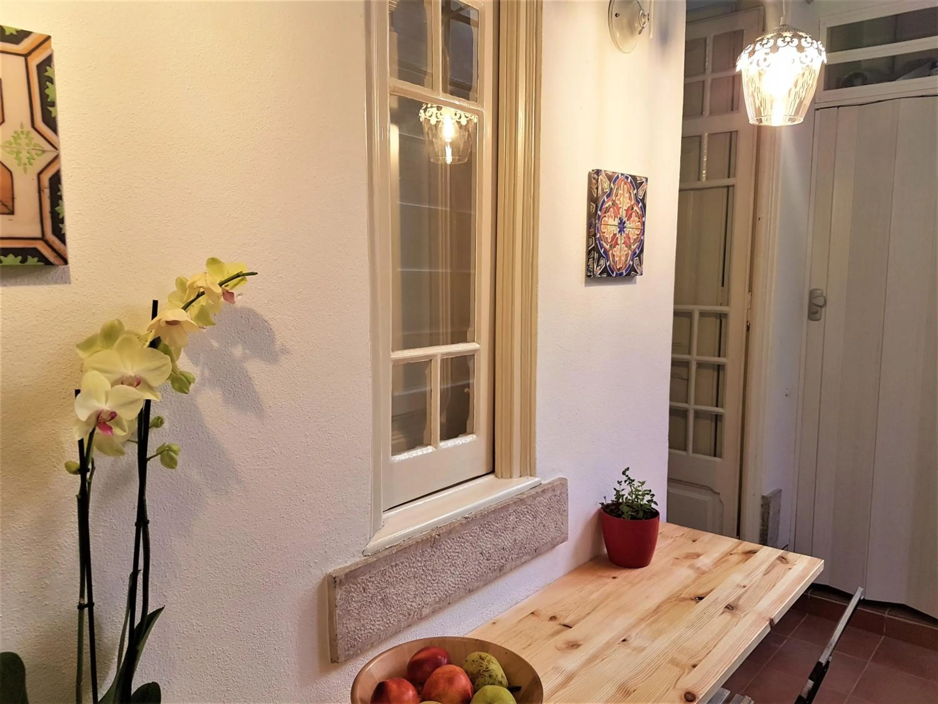 Balcony/Terrace in Estrela Charming Rooms by HOST-POINT