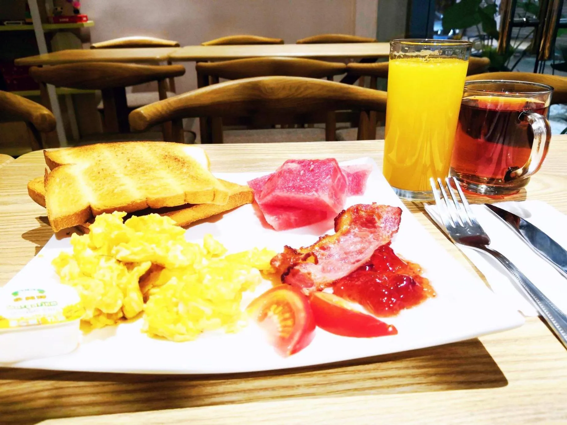 Breakfast in Murphy Youth Hostel Guilin桂林北站莫非青年旅舍