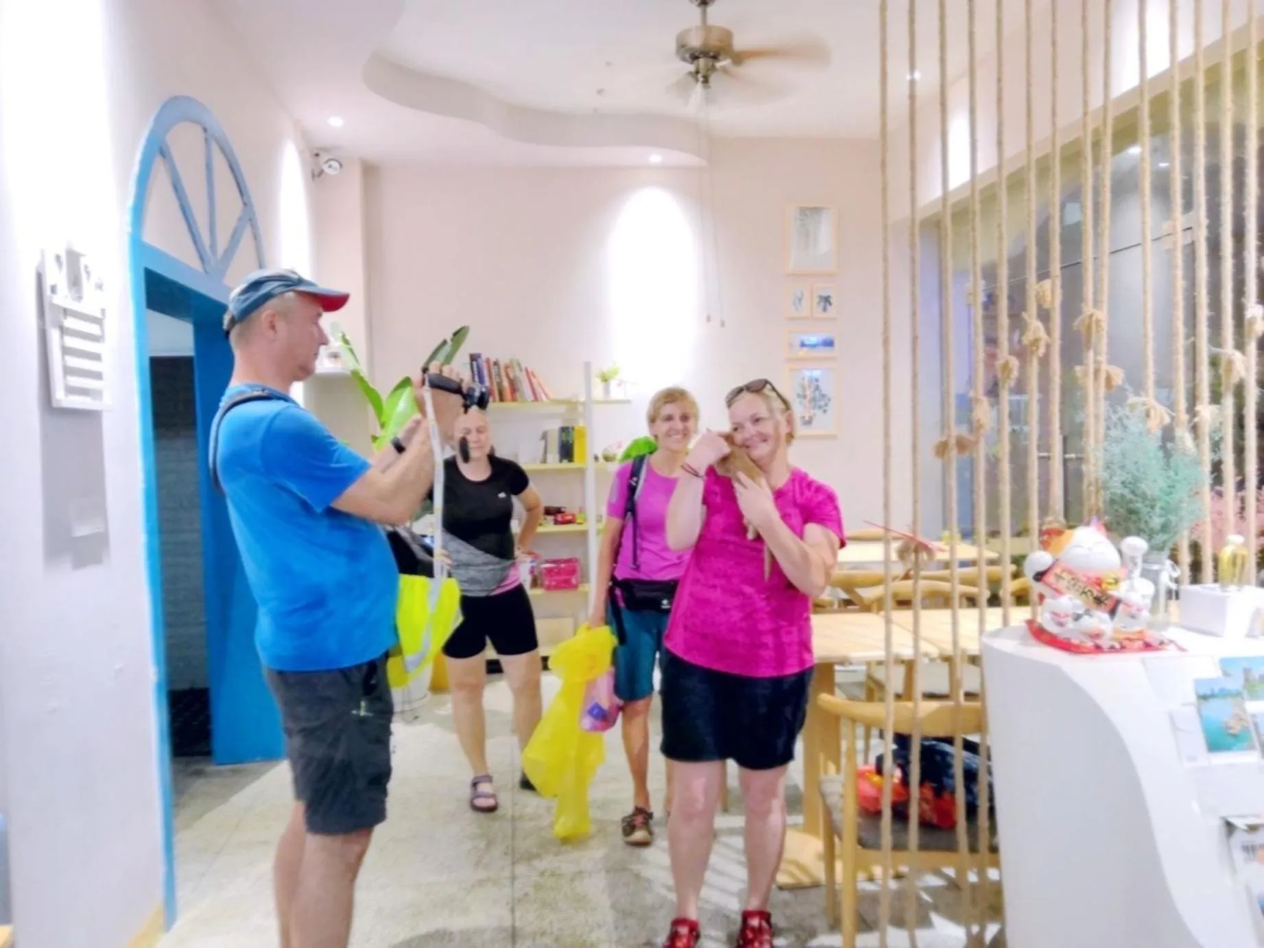 People in Murphy Youth Hostel Guilin桂林北站莫非青年旅舍