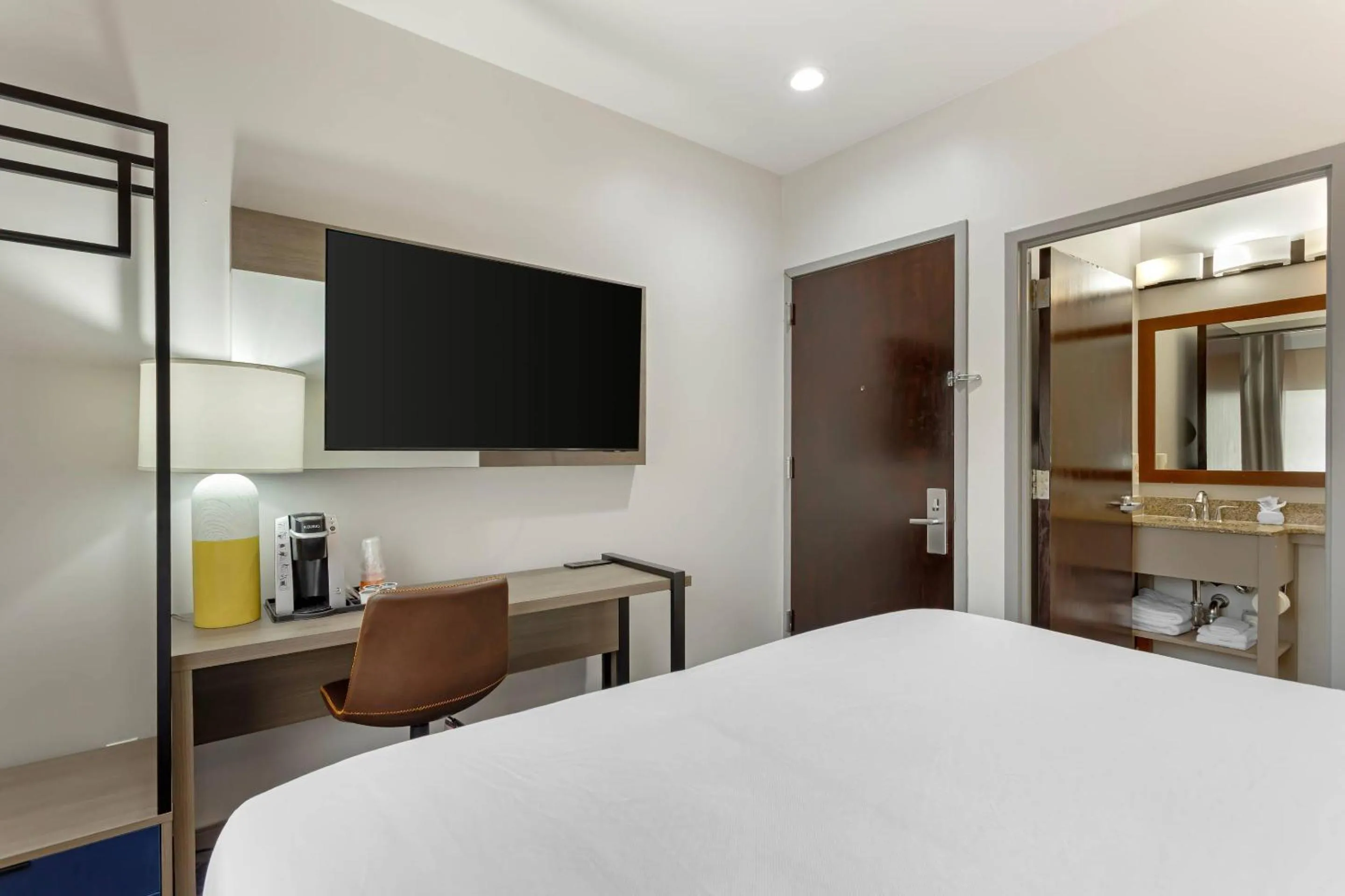 Bedroom, Bed in Comfort Inn