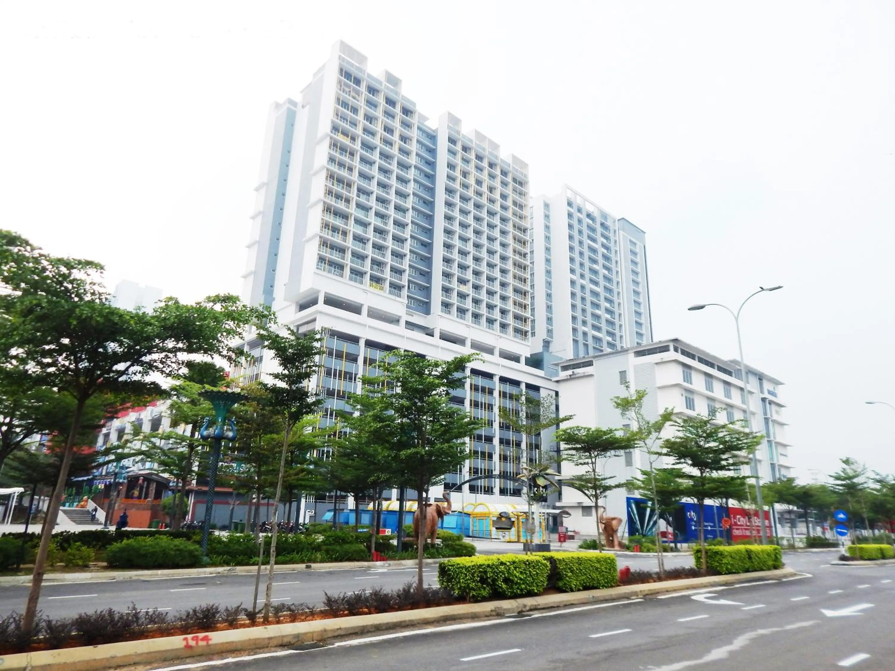 Property building in Wadi Iman Guesthouse @ i-City