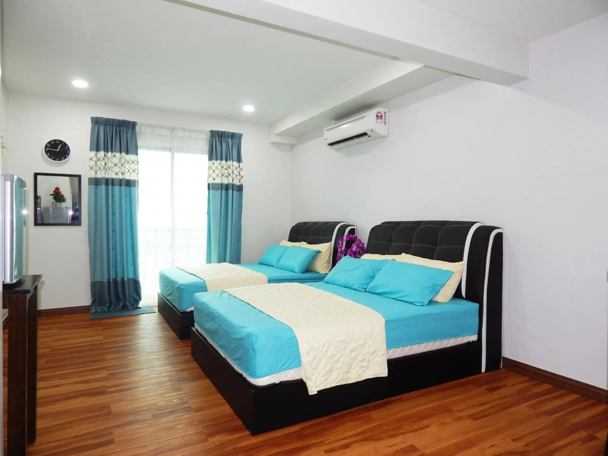 Bedroom, Bed in Wadi Iman Guesthouse @ i-City