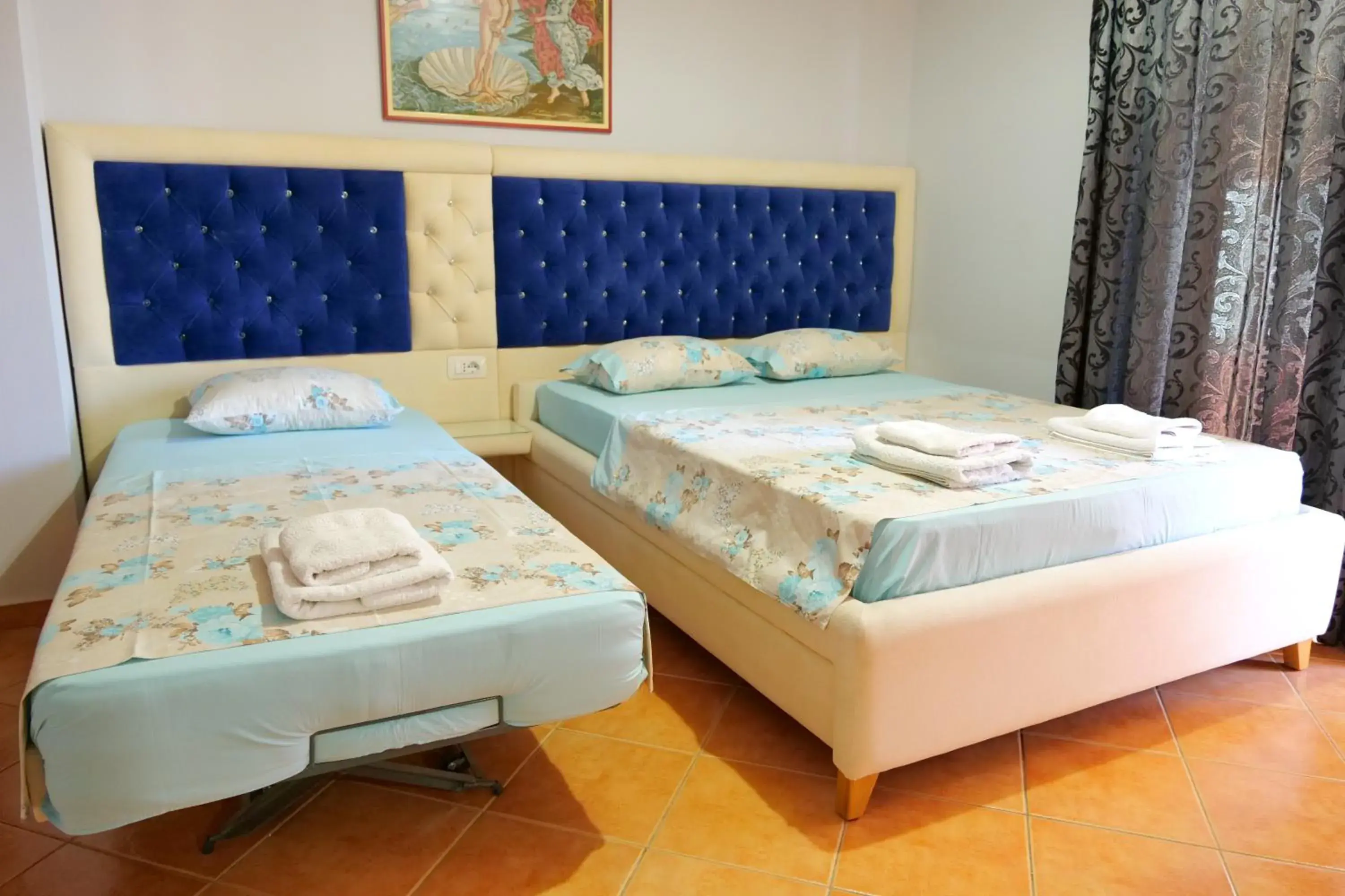 Family Room with Balcony in Villa Crystal Family Room with Balcony in Villa Crystal
