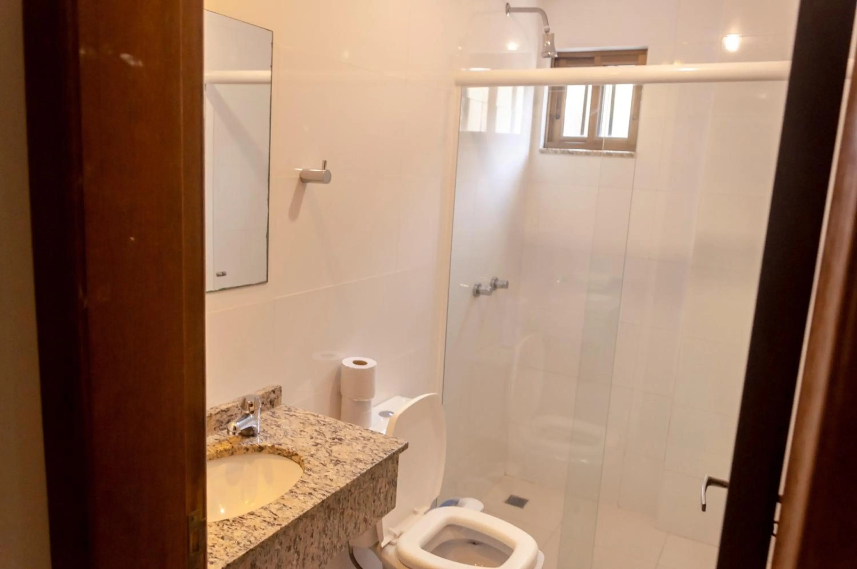 Shower in Rede Andrade Biton