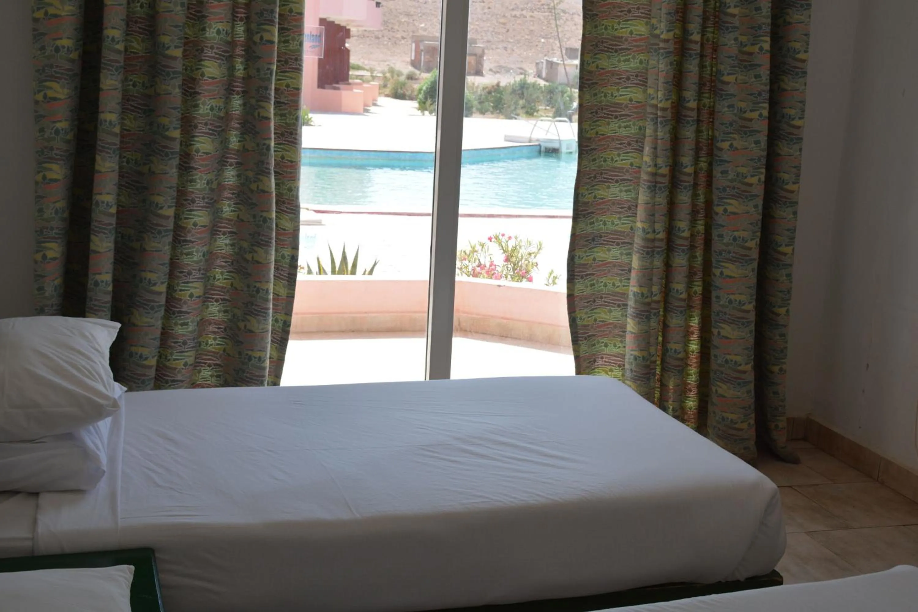 Bedroom, Bed in Morgenland Holly Village