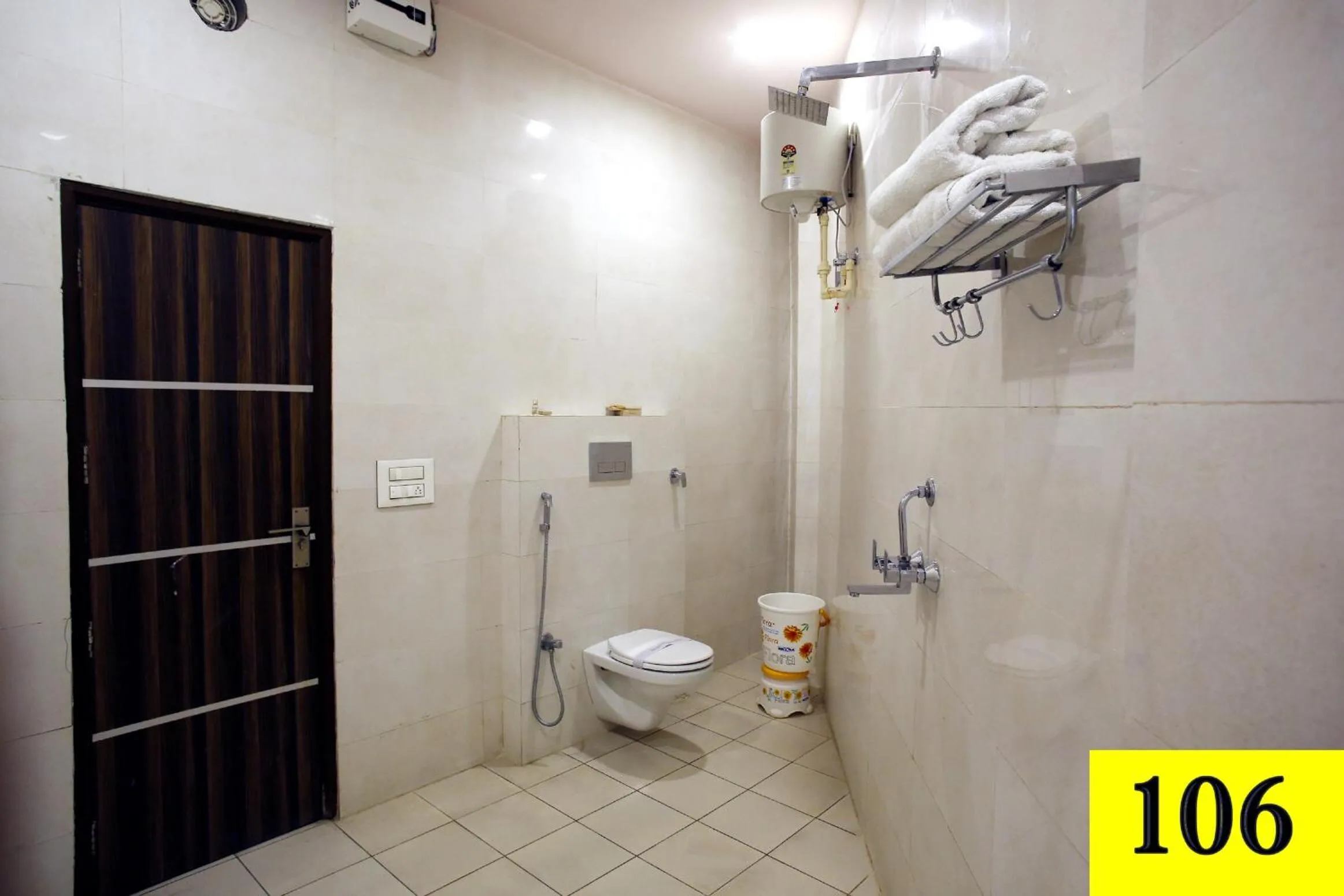 Bathroom in Hotel LAVENIR
