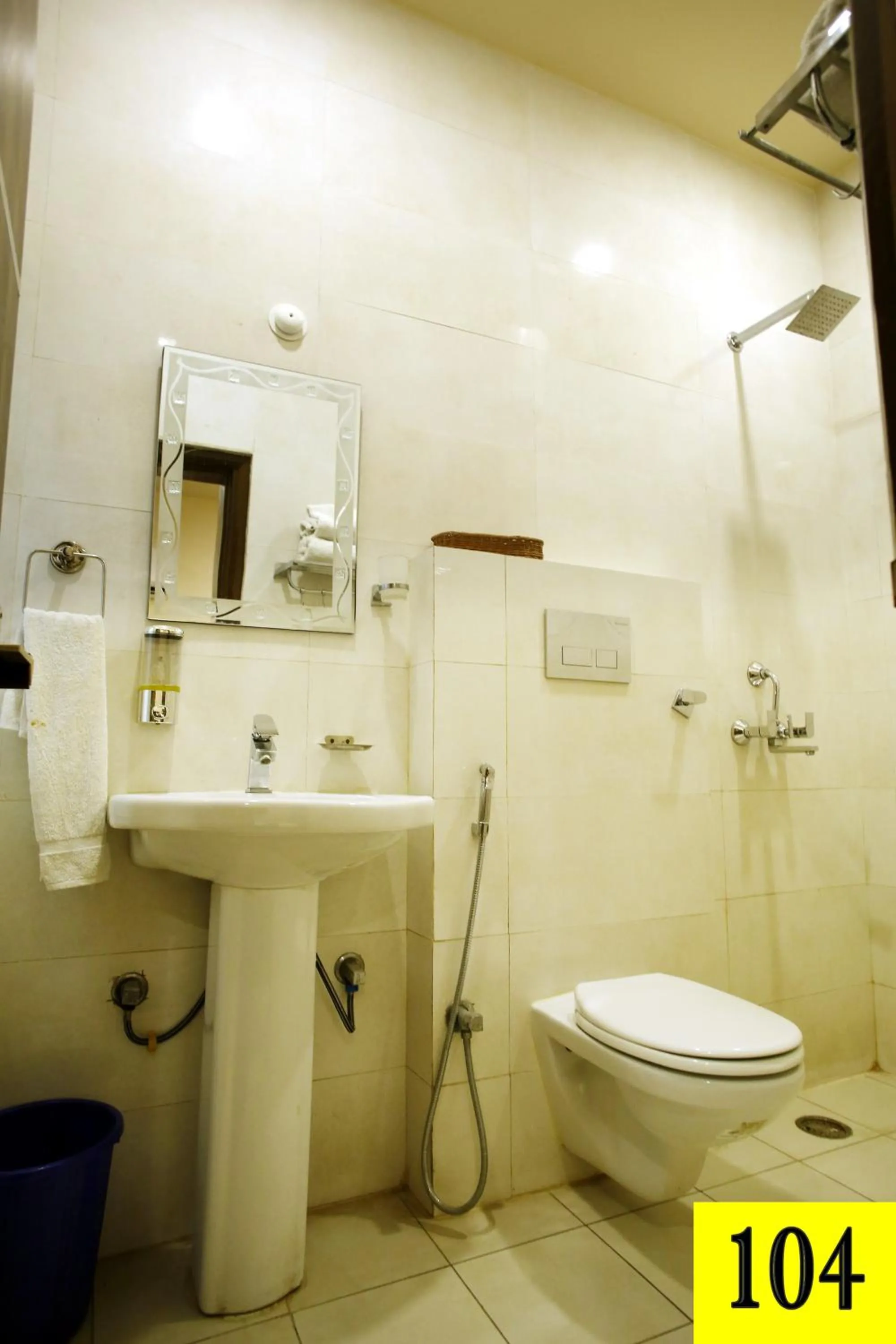 Bathroom in Hotel LAVENIR