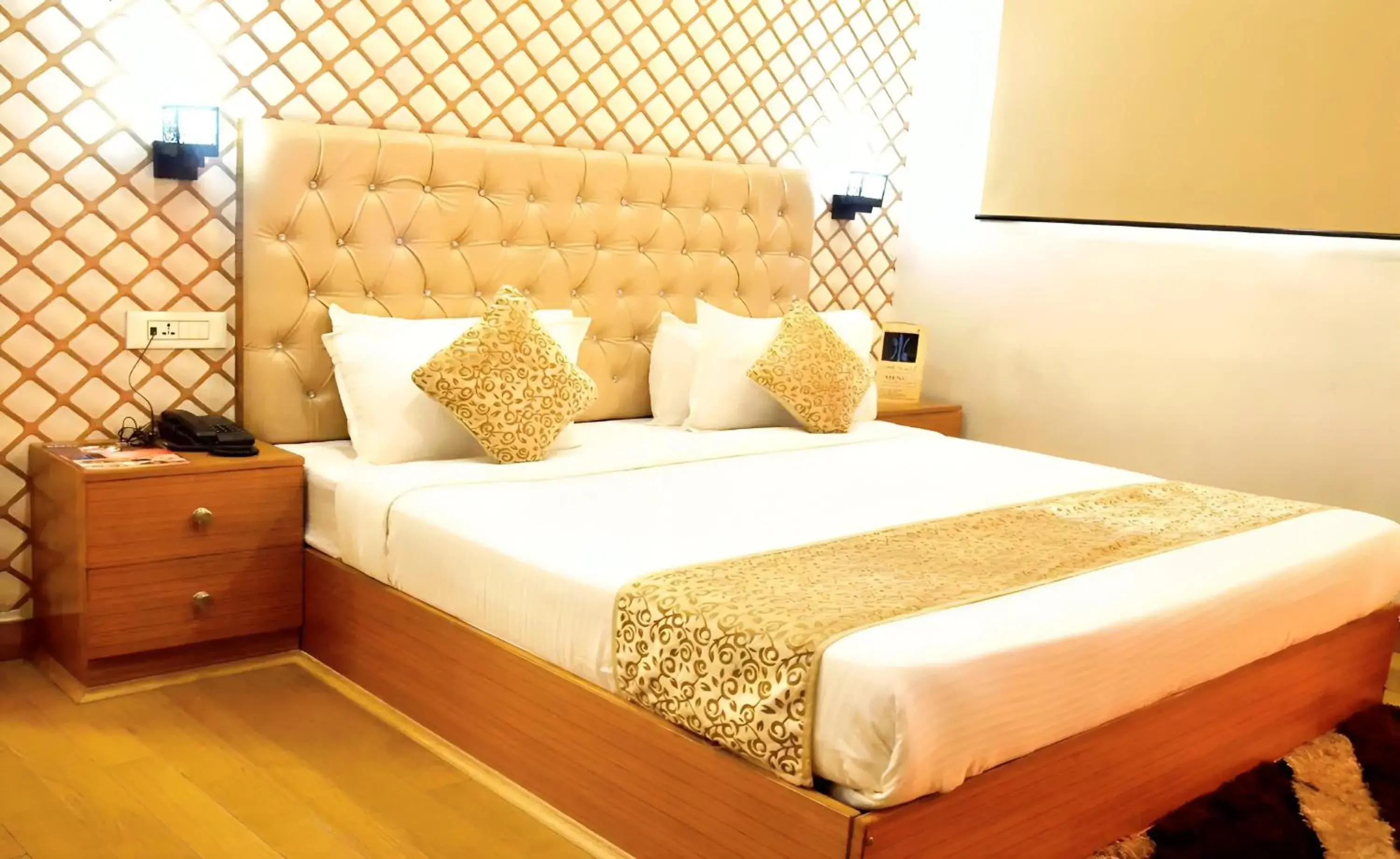Queen Room with Balcony - single occupancy in Hotel LAVENIR Queen Room with Balcony - single occupancy in Hotel LAVENIR