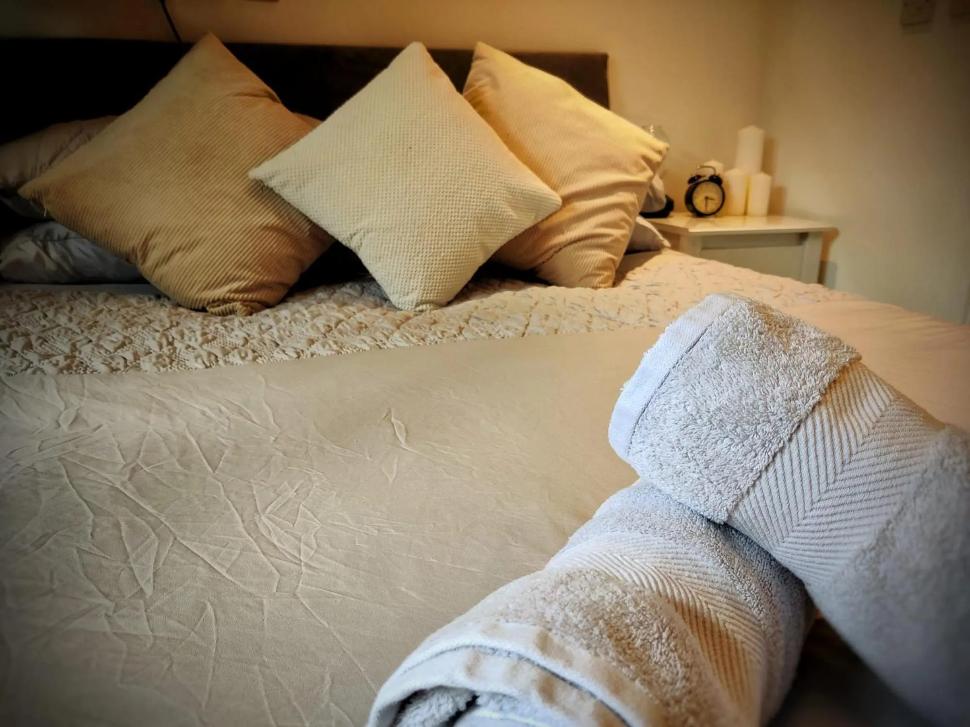 Bed in Hursley Rooms - The Dolphin