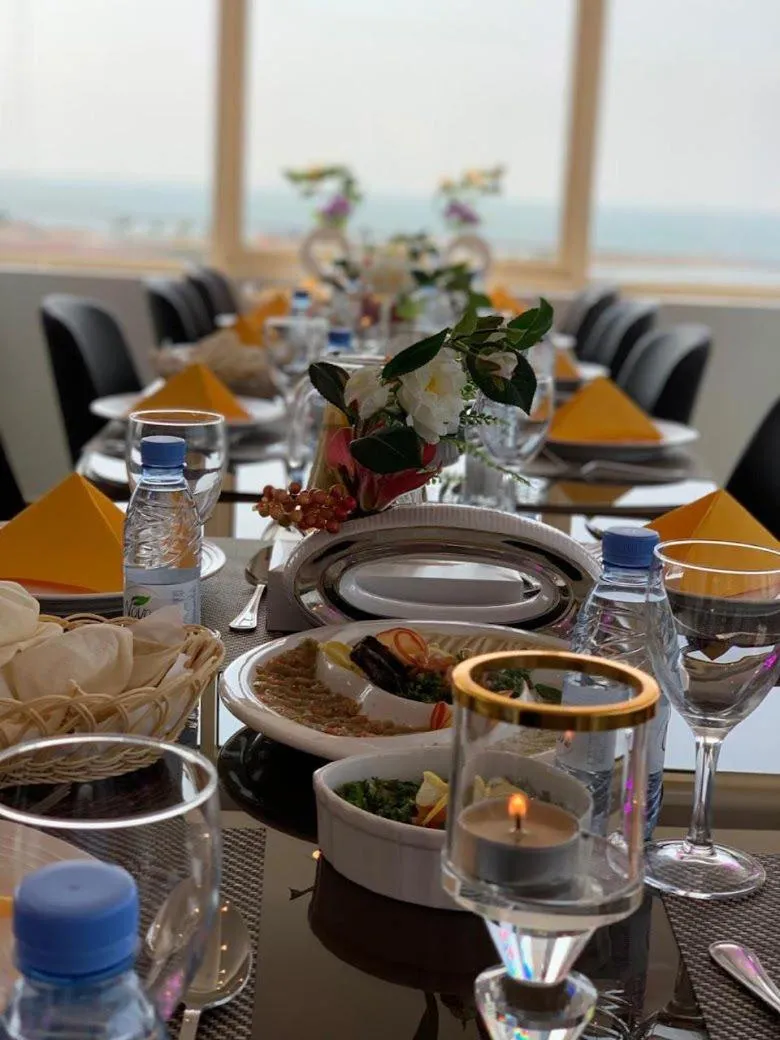 Restaurant/places to eat in Park Jizan Hotel