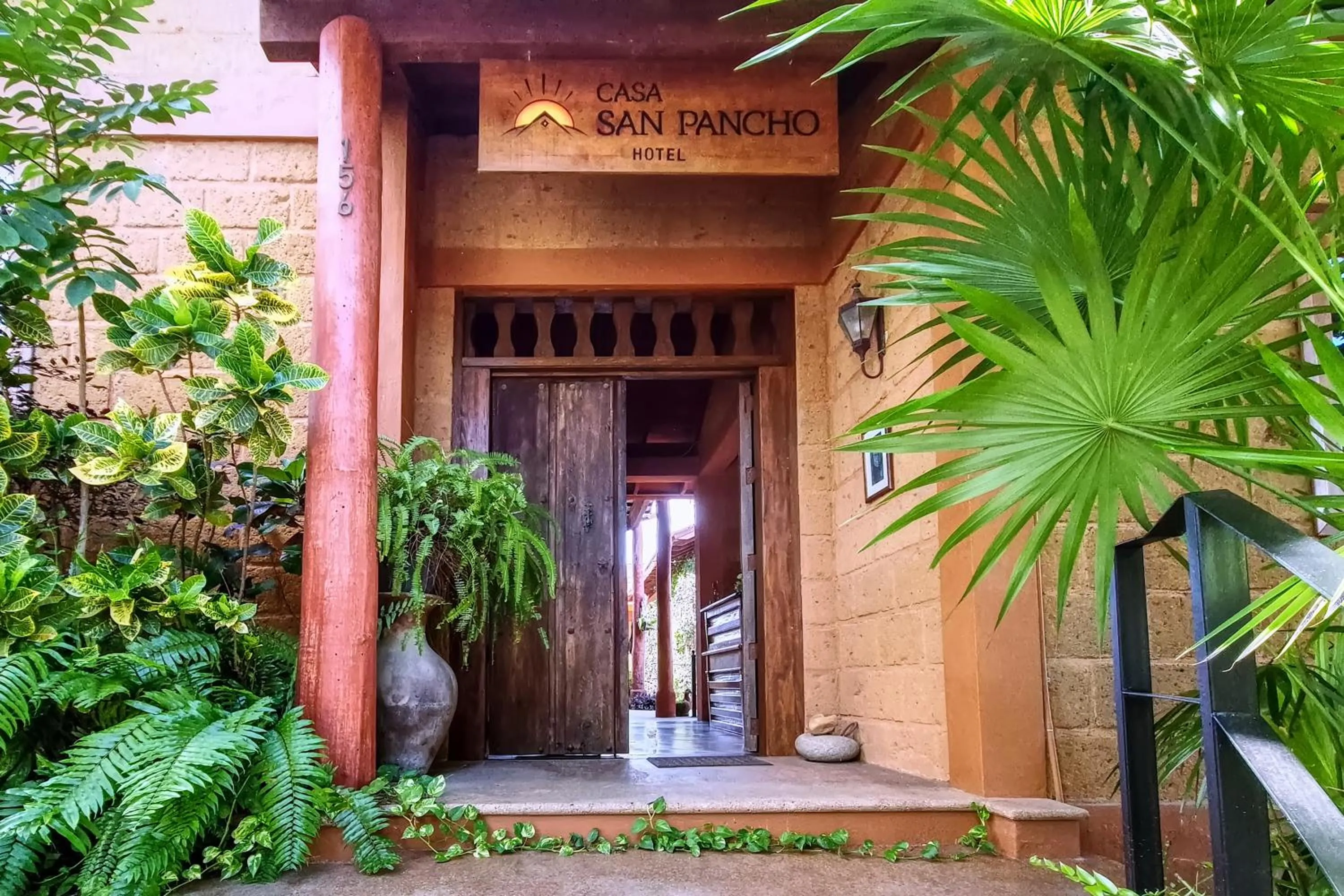 Facade/entrance in Hotel Casa San Pancho