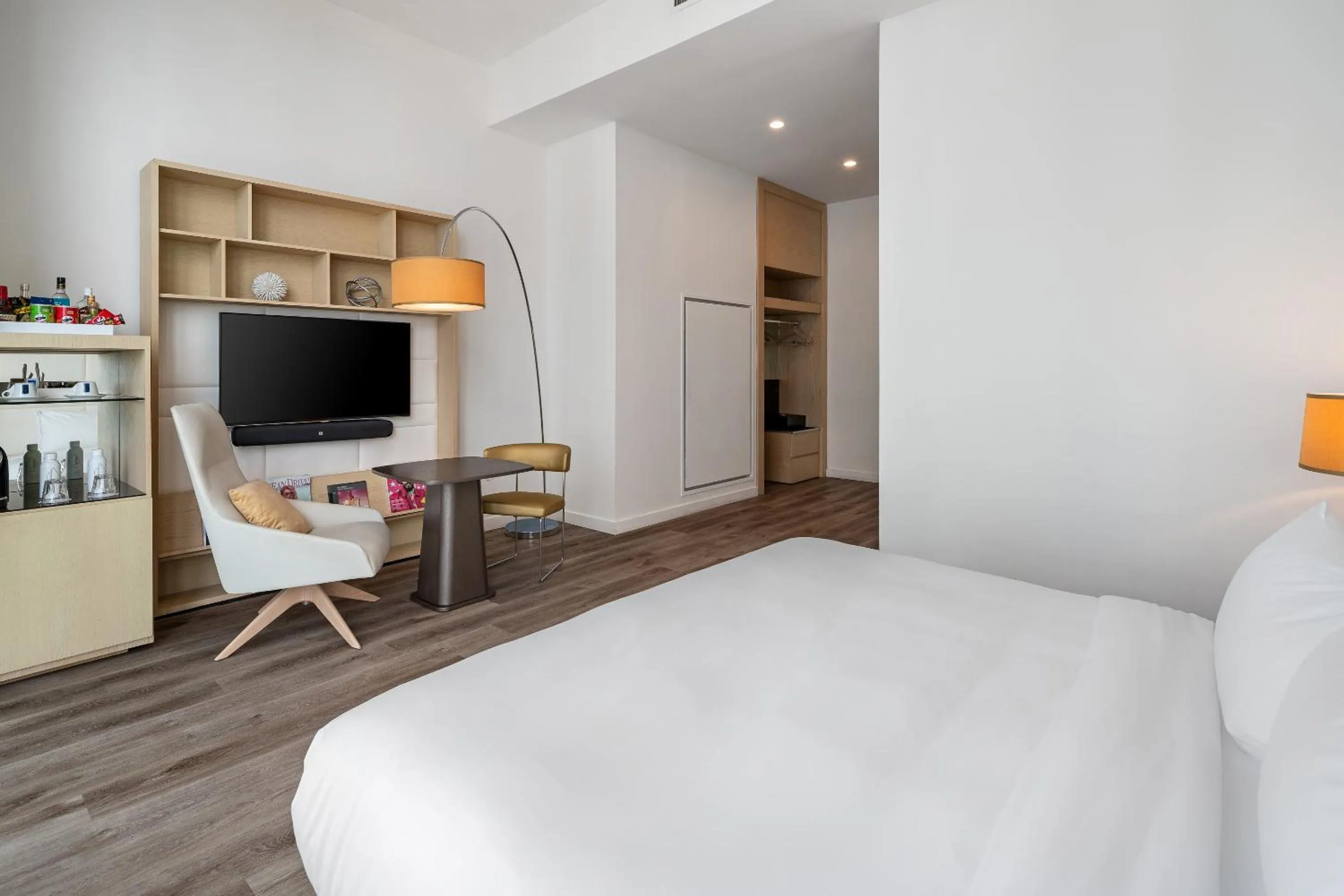 Bed in The Grayson Hotel Miami Downtown