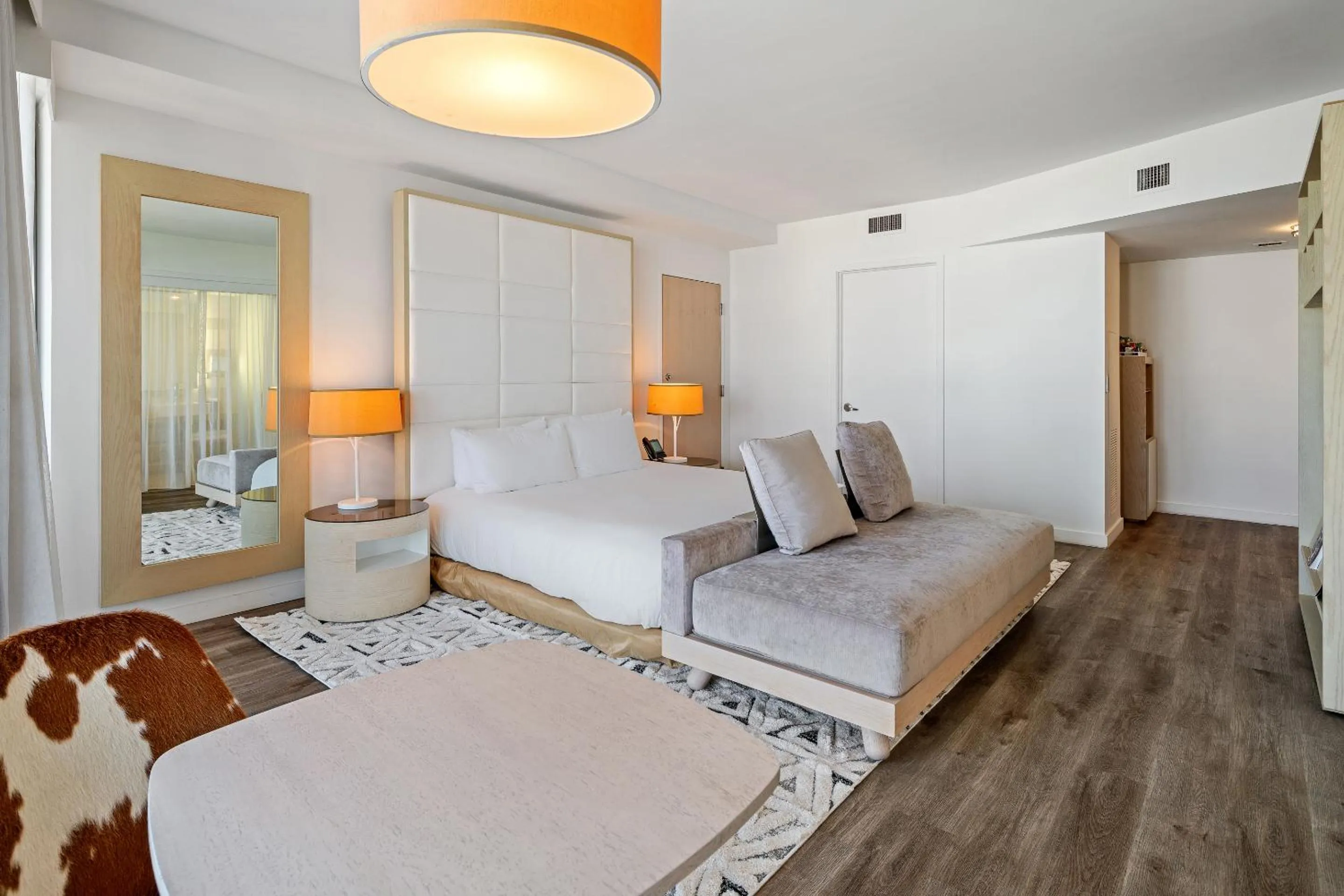 Bed in The Grayson Hotel Miami Downtown