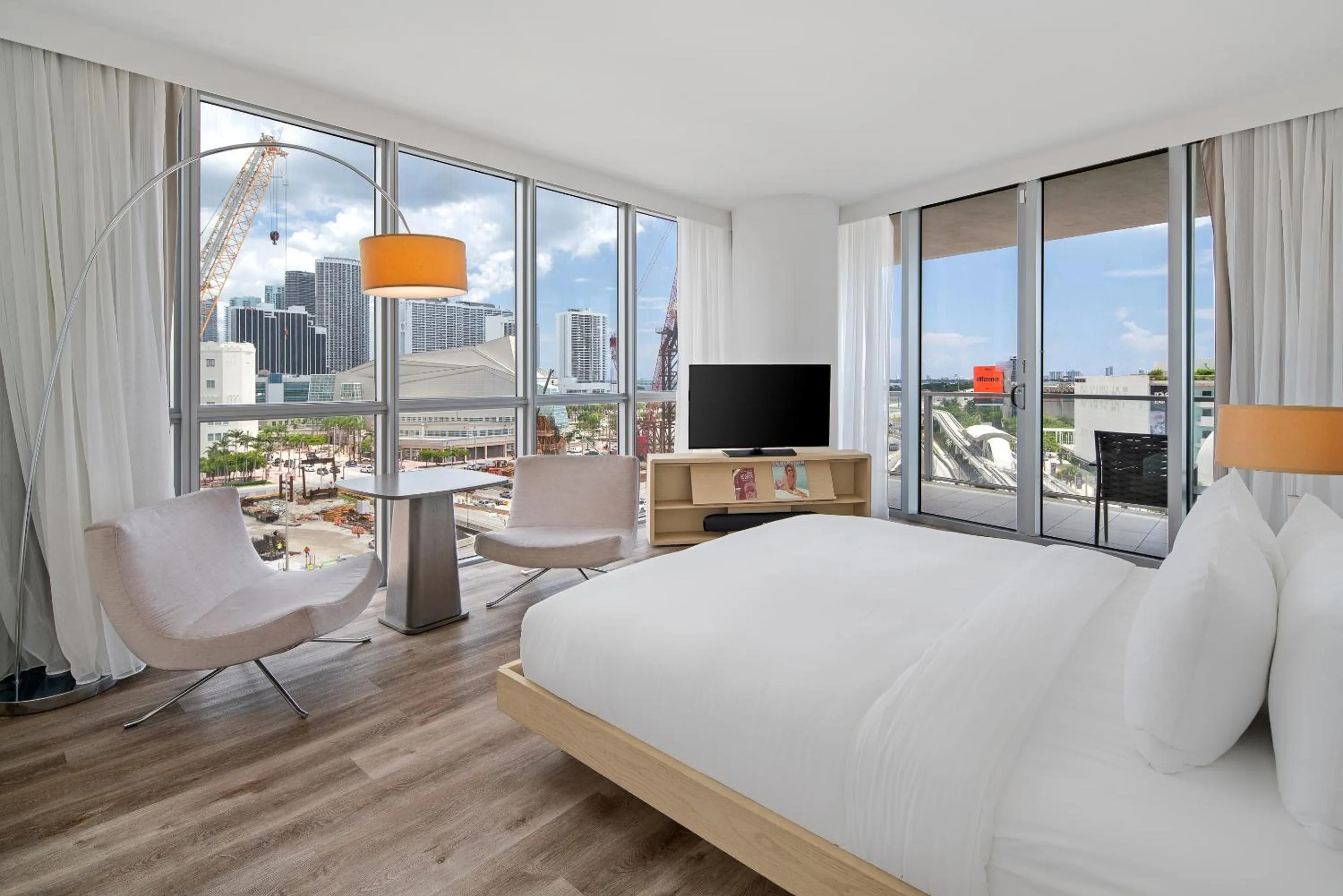 Bed in The Grayson Hotel Miami Downtown