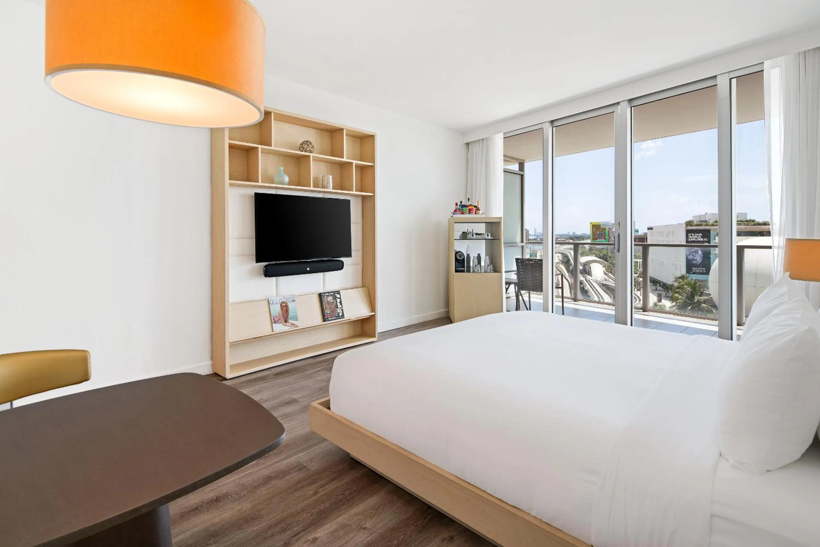 Bed in The Grayson Hotel Miami Downtown