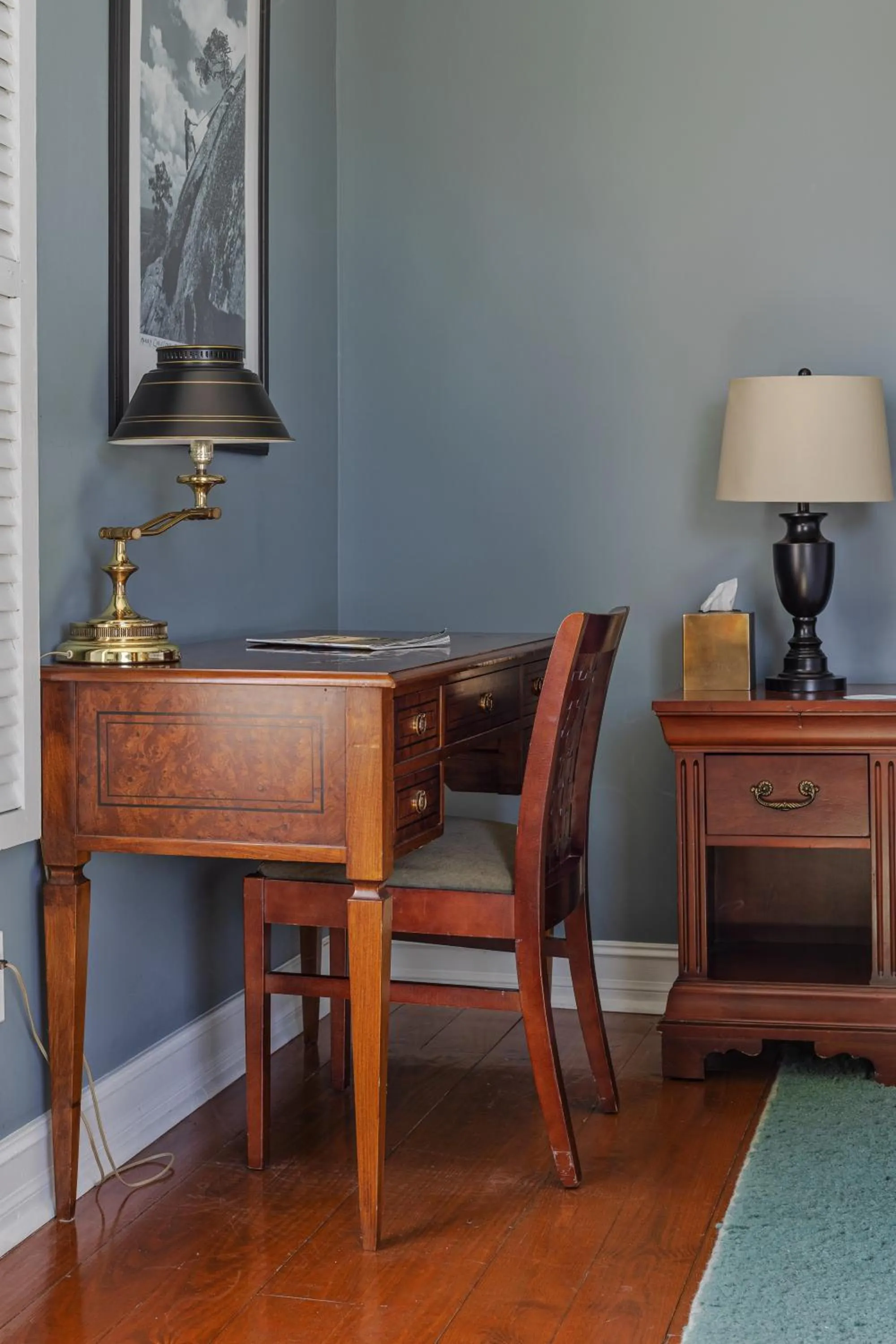Seating area in Stone Mountain Manor