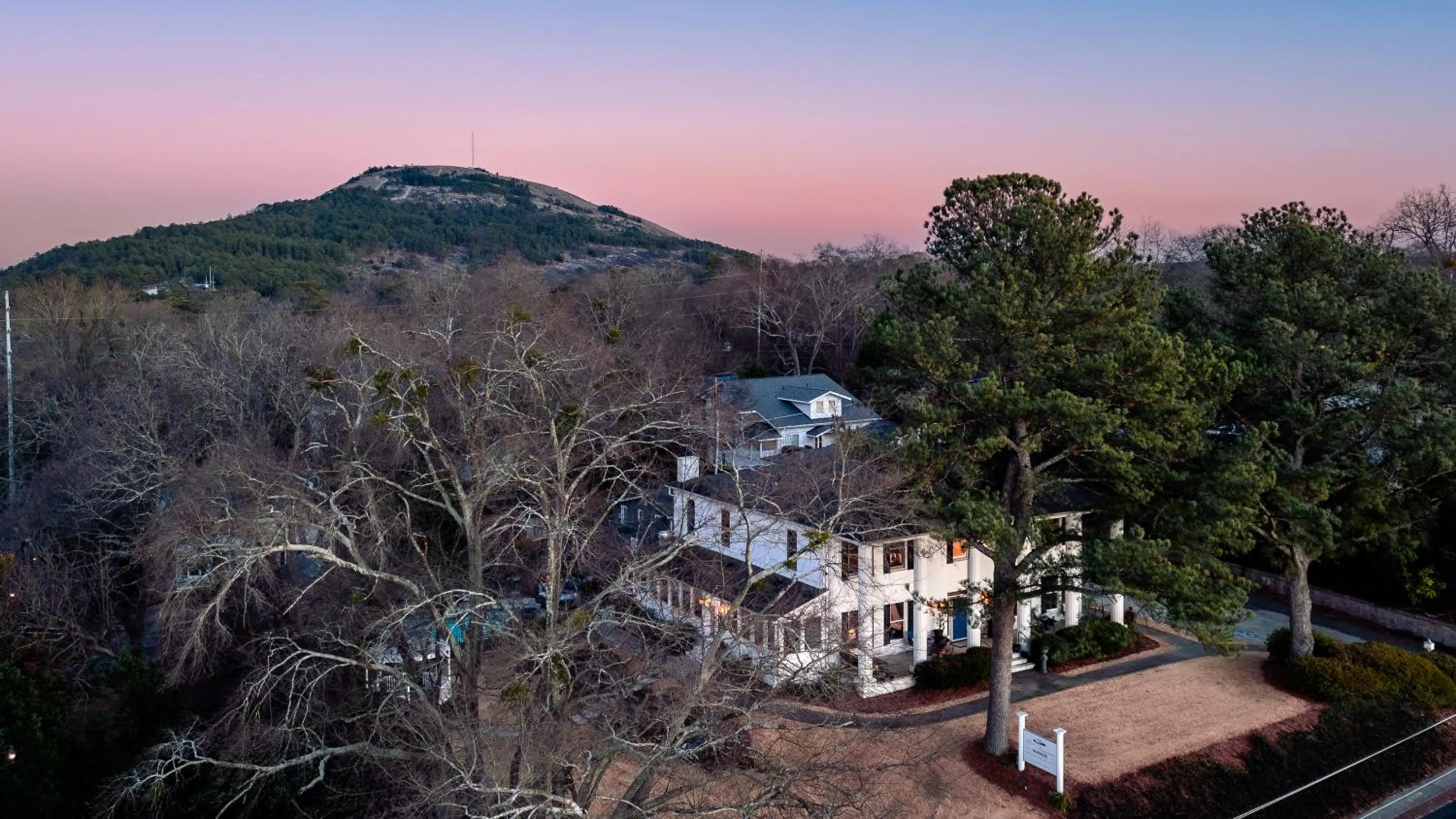Stone Mountain Manor