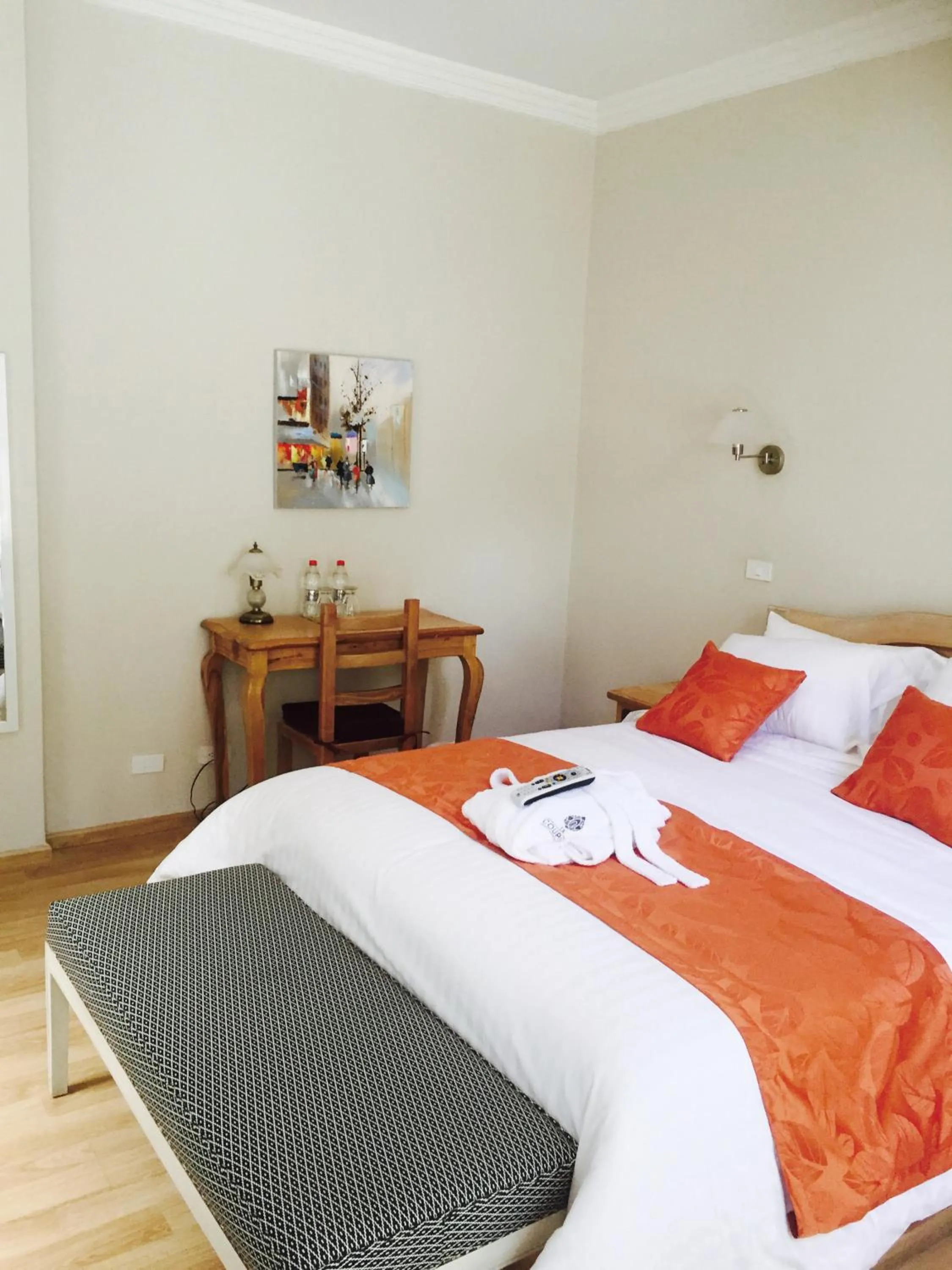 Bedroom, Bed in La Coupole Hotel