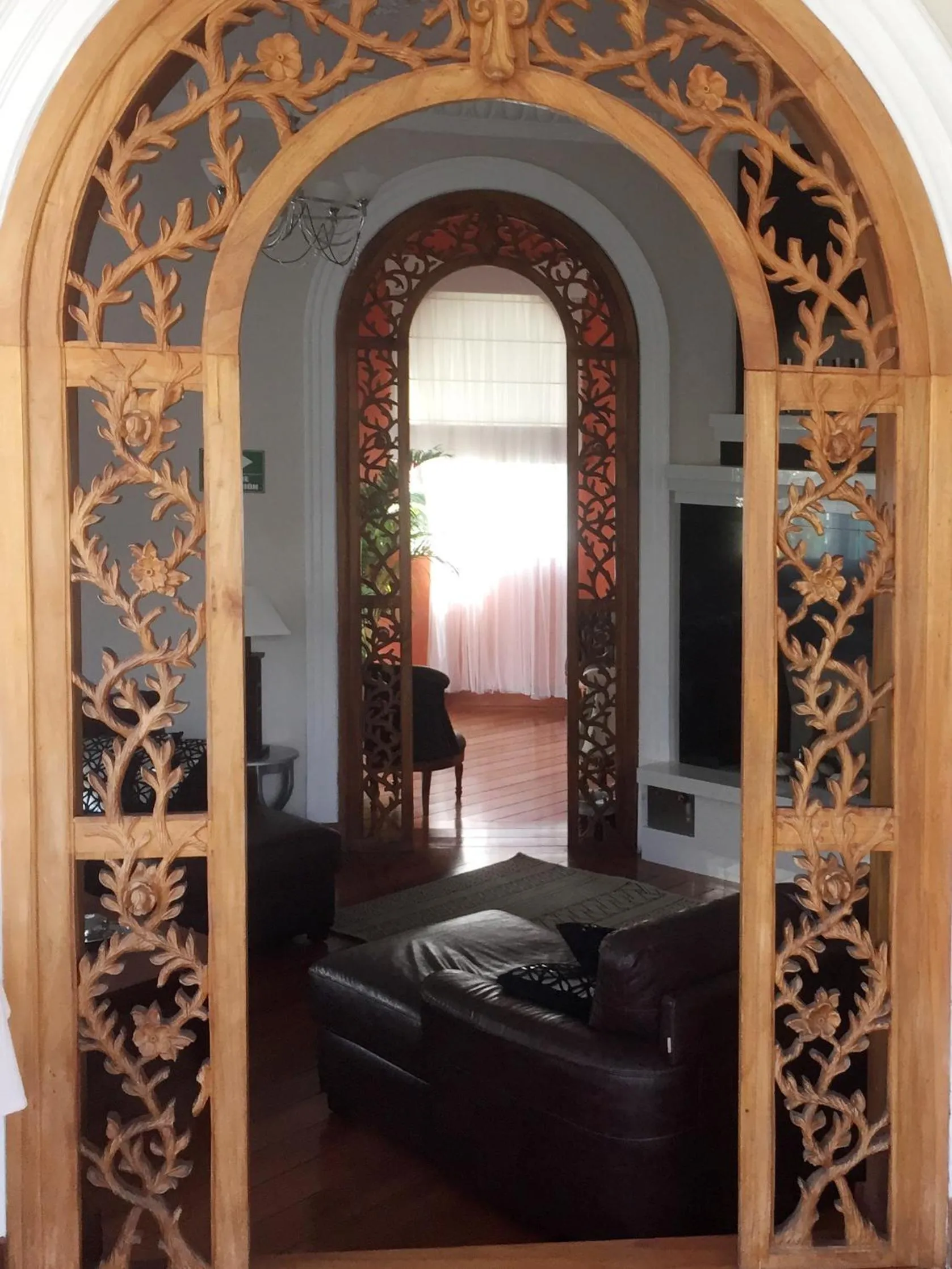 Communal lounge/ TV room in La Coupole Hotel