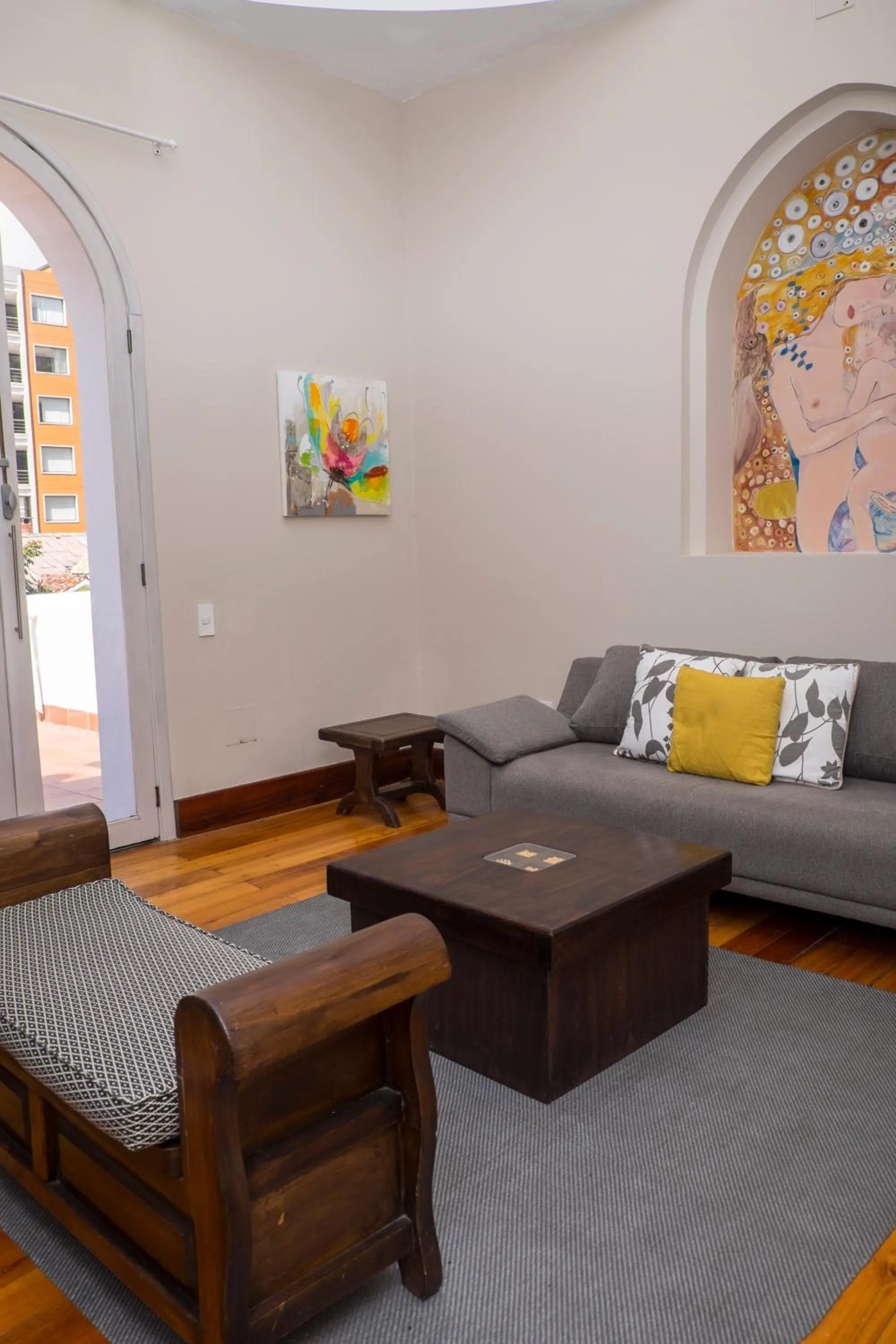 Living room in La Coupole Hotel