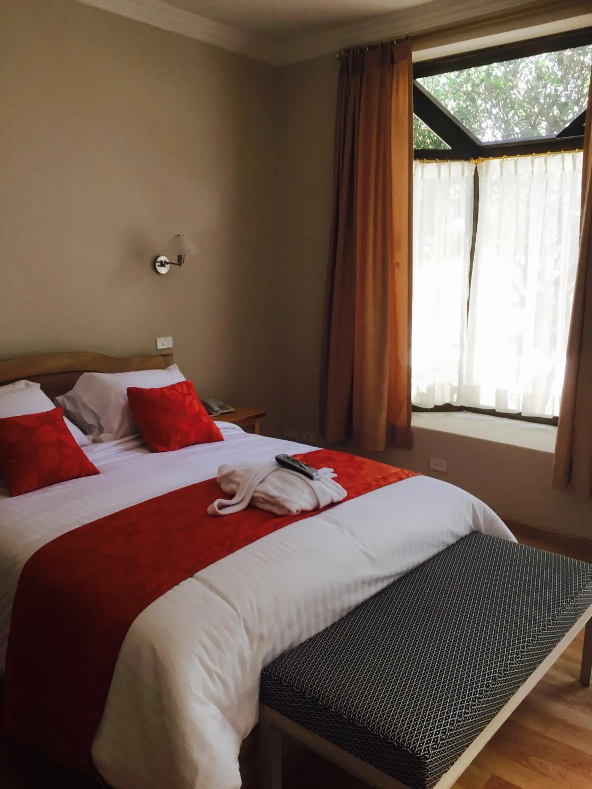 Bedroom, Bed in La Coupole Hotel