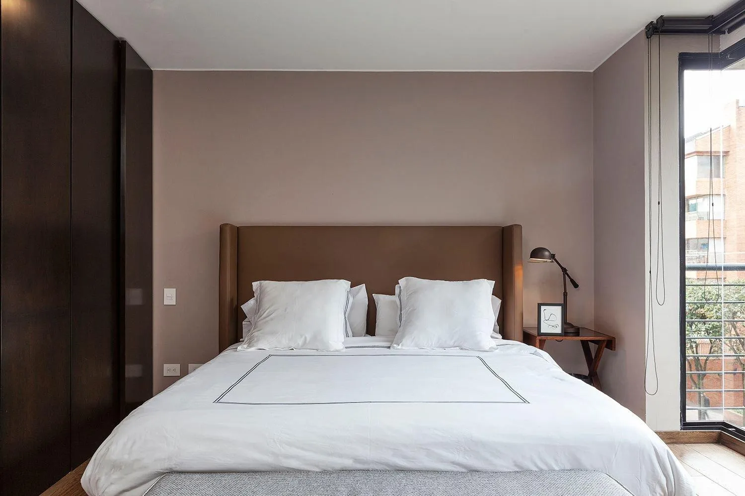 Bed in Attik Luxury Apts