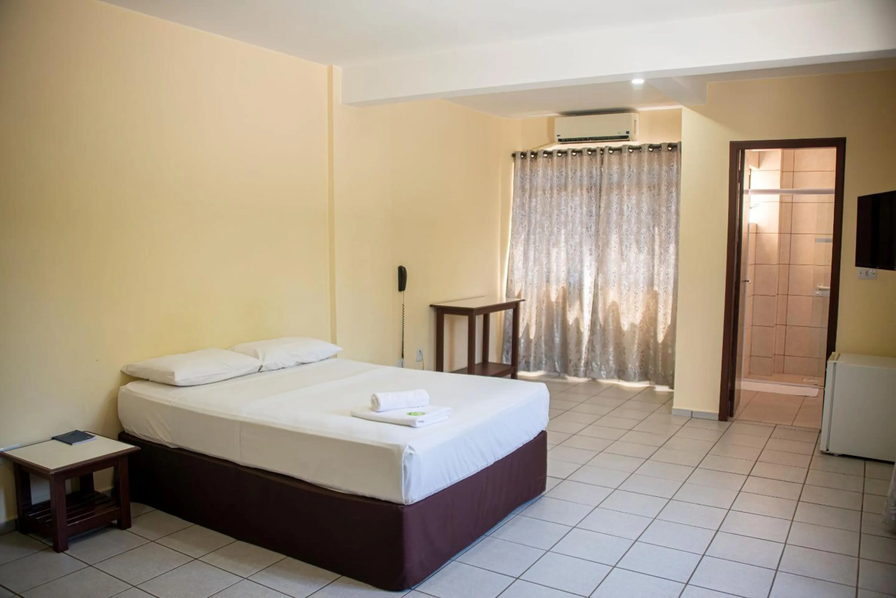 Bedroom, Bed in Smart Cataratas Hotel