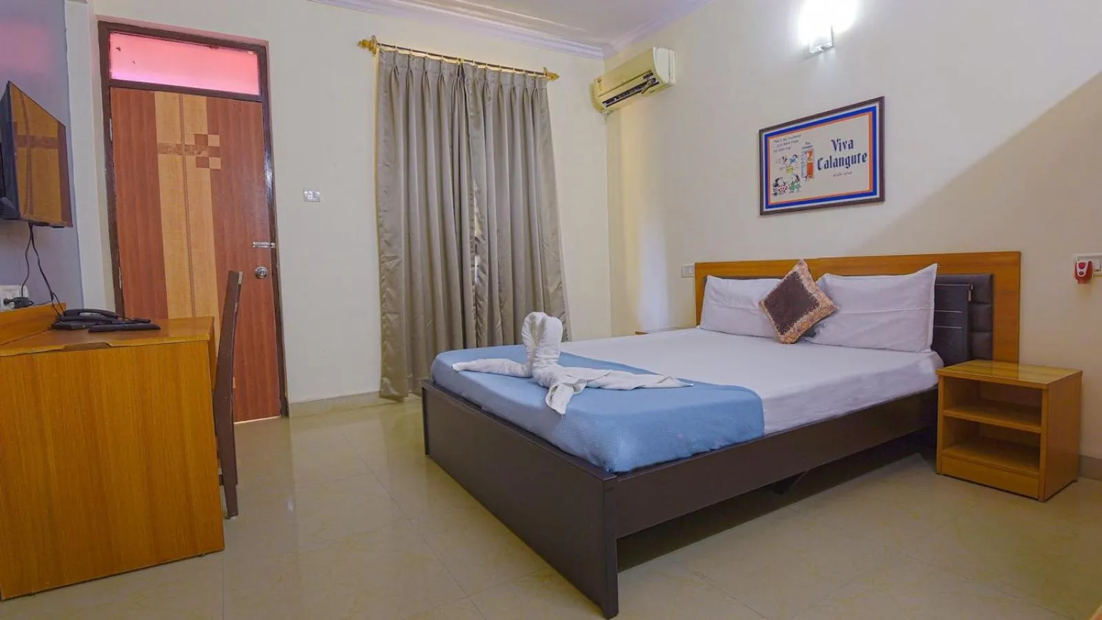 Bed in Hotel Orient Royal