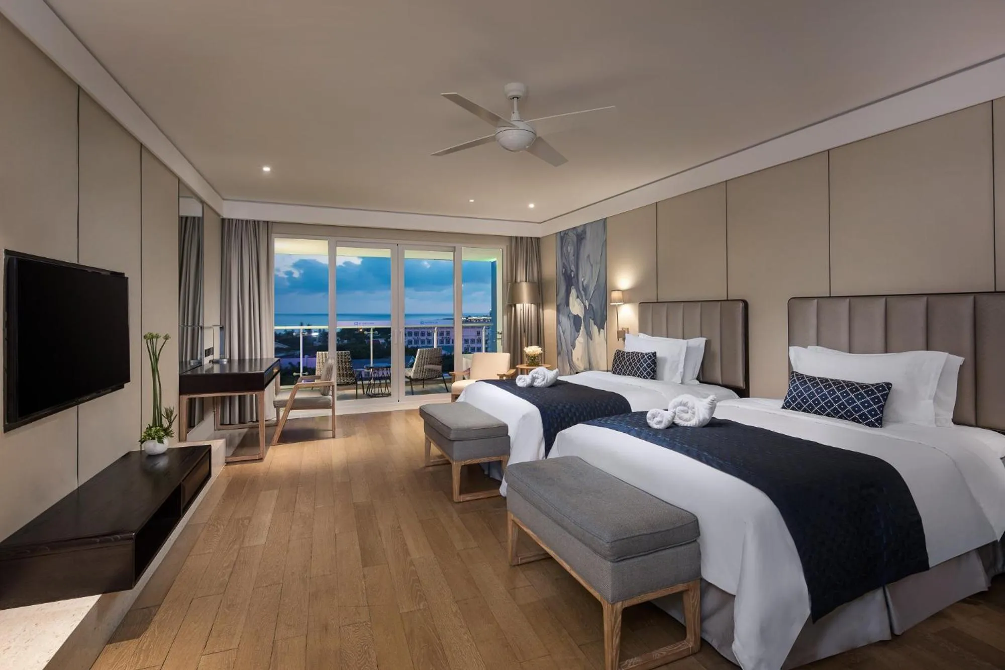 Photo of the whole room, Bed in Wyndham Sanya Bay
