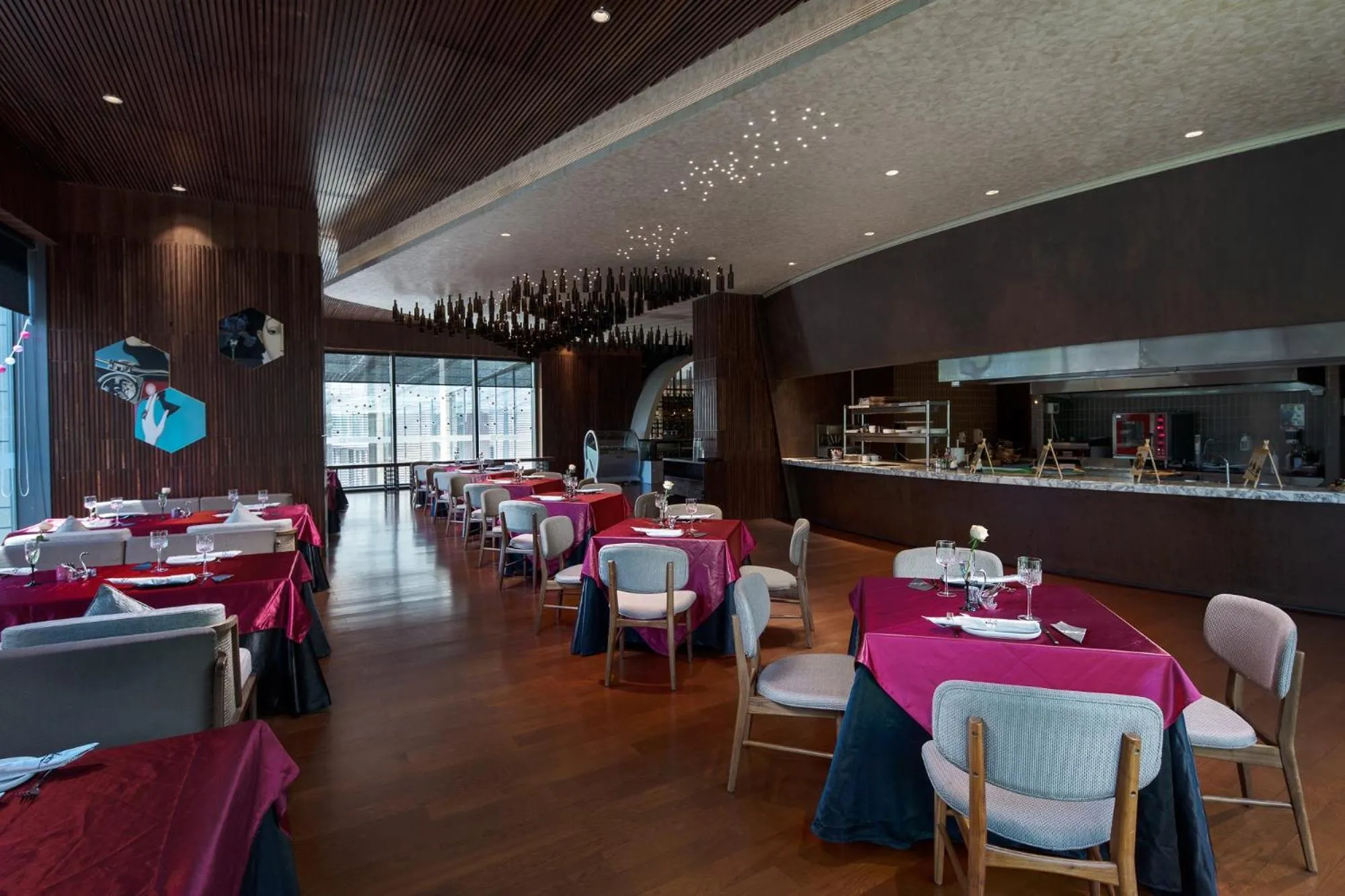 Restaurant/places to eat in Wyndham Sanya Bay