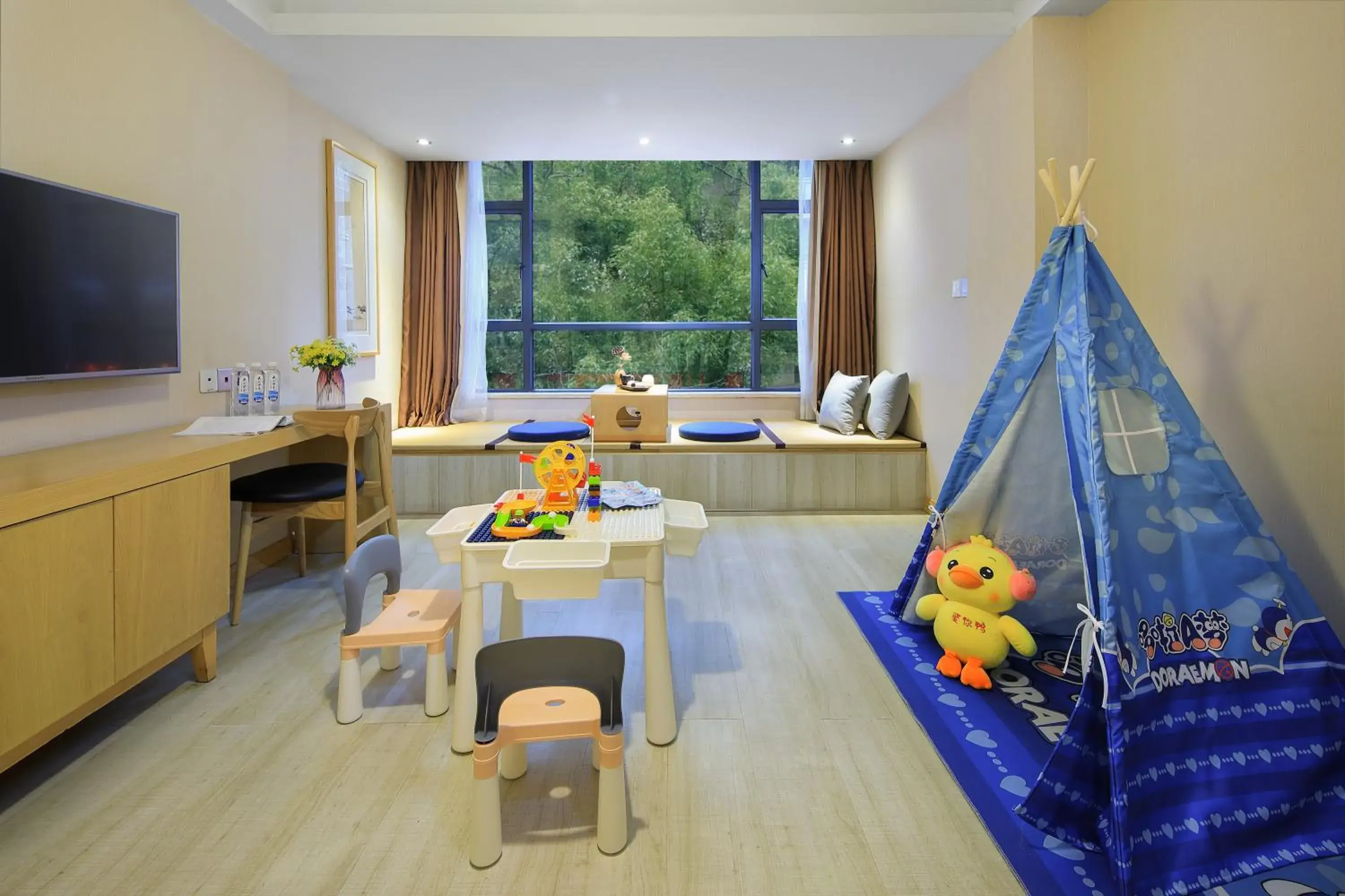 One-Bedroom Suite in Wing Hotel Guilin- Pedestrian Street One-Bedroom Suite in Wing Hotel Guilin- Pedestrian Street