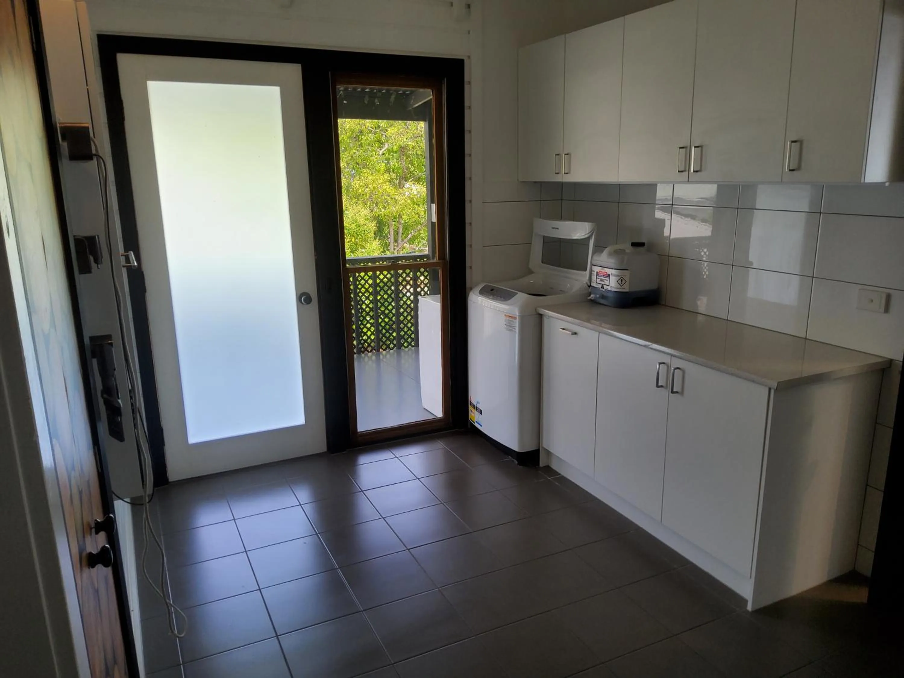 laundry in Coach House Inn
