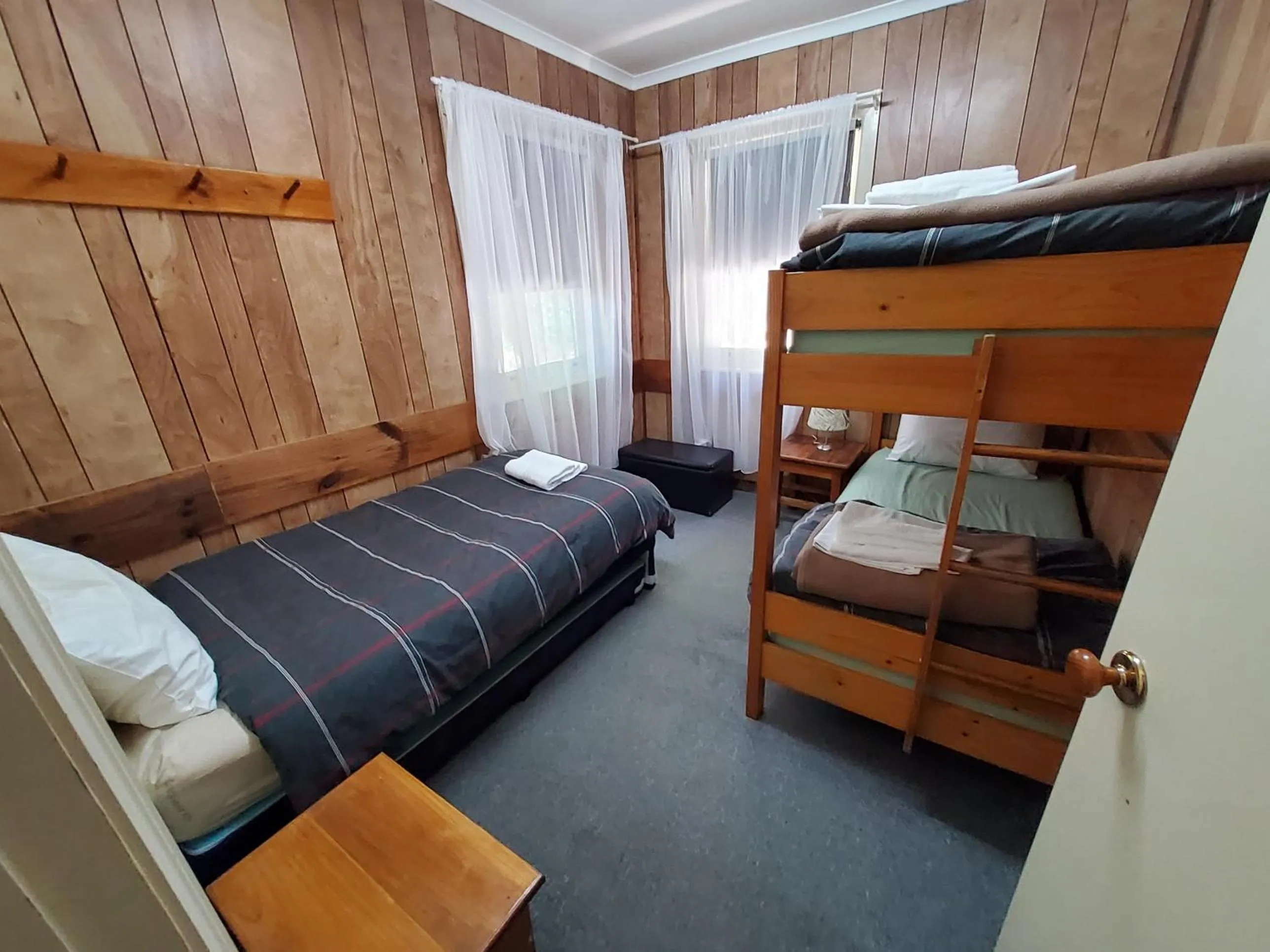 Bedroom, Bed in Coach House Inn