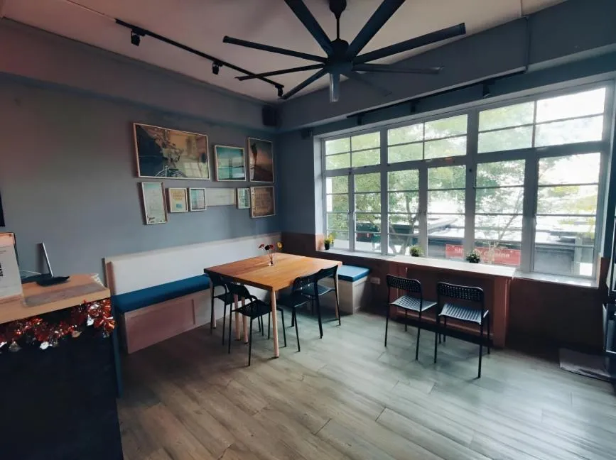 Living room in BEAT. Capsule Hostel @ Boat Quay